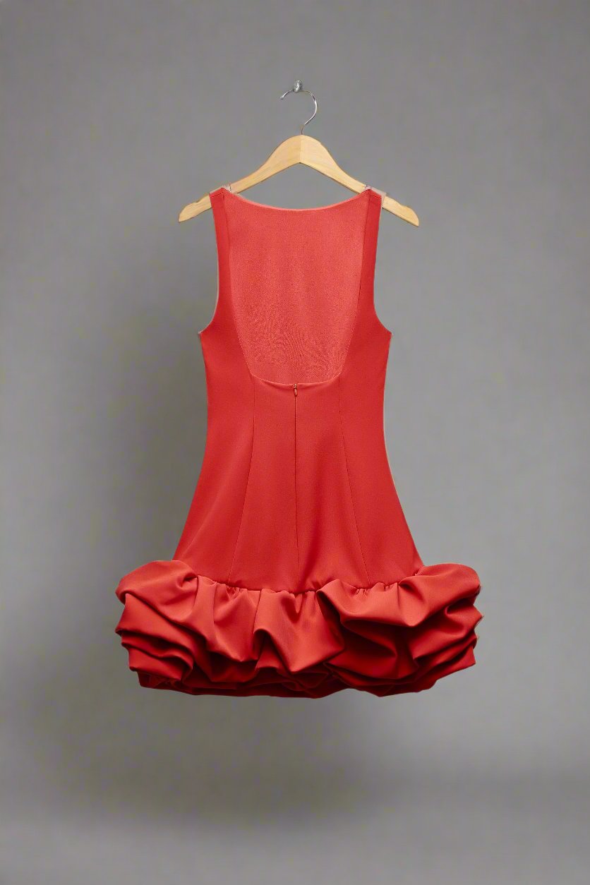 Eleganza – Rochie Mini de Damă cu Volane și Pliuri