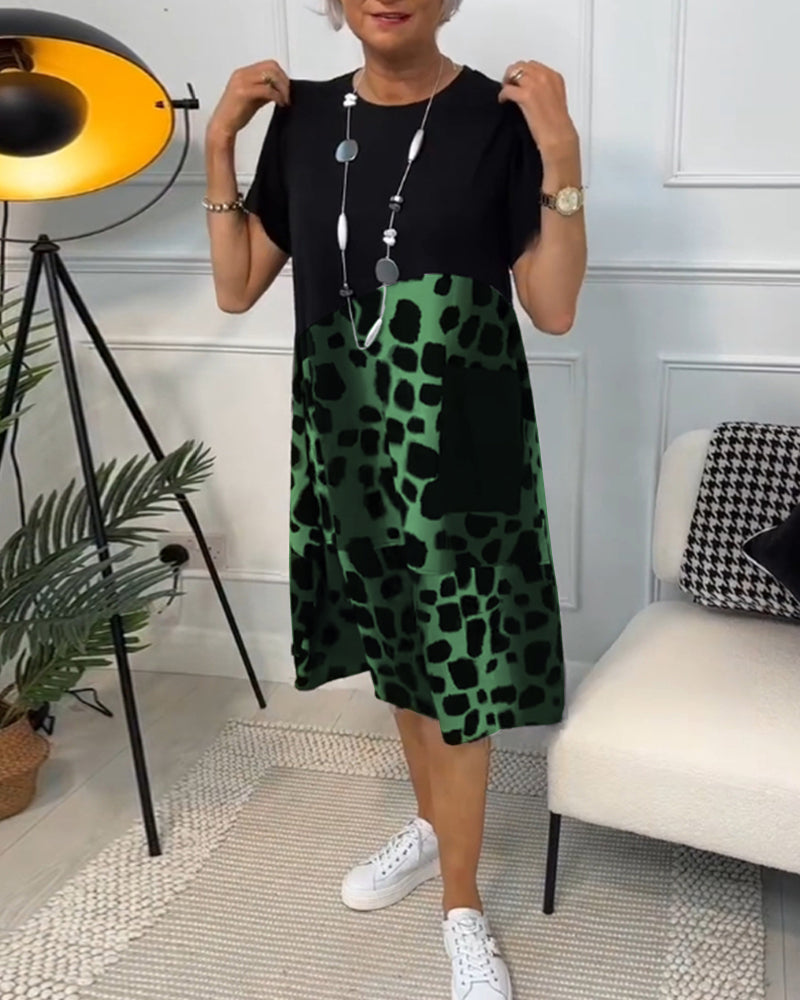 Allison - Rochie Midi cu Mâneci Scurte și Imprimare Leopard