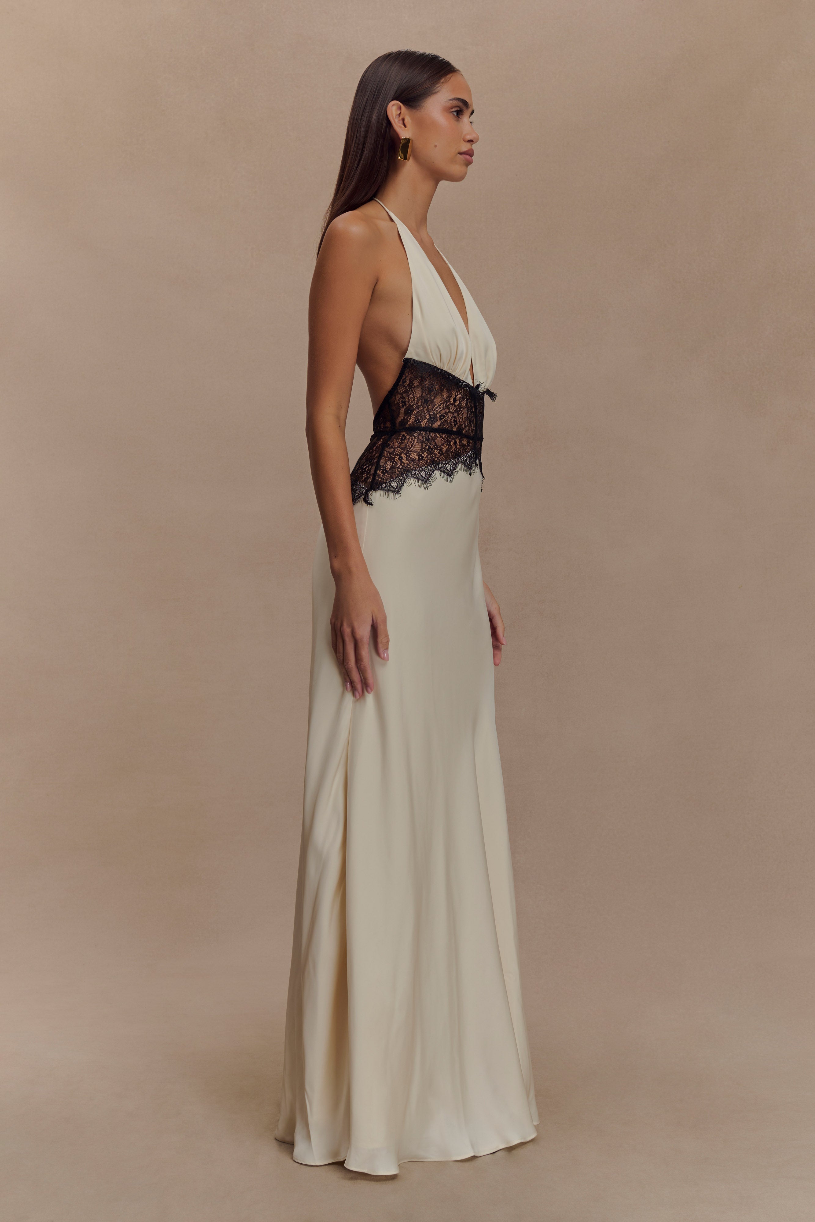 Kalira – Rochie Maxi Damă Elegantă din Satin cu Dantelă Roz