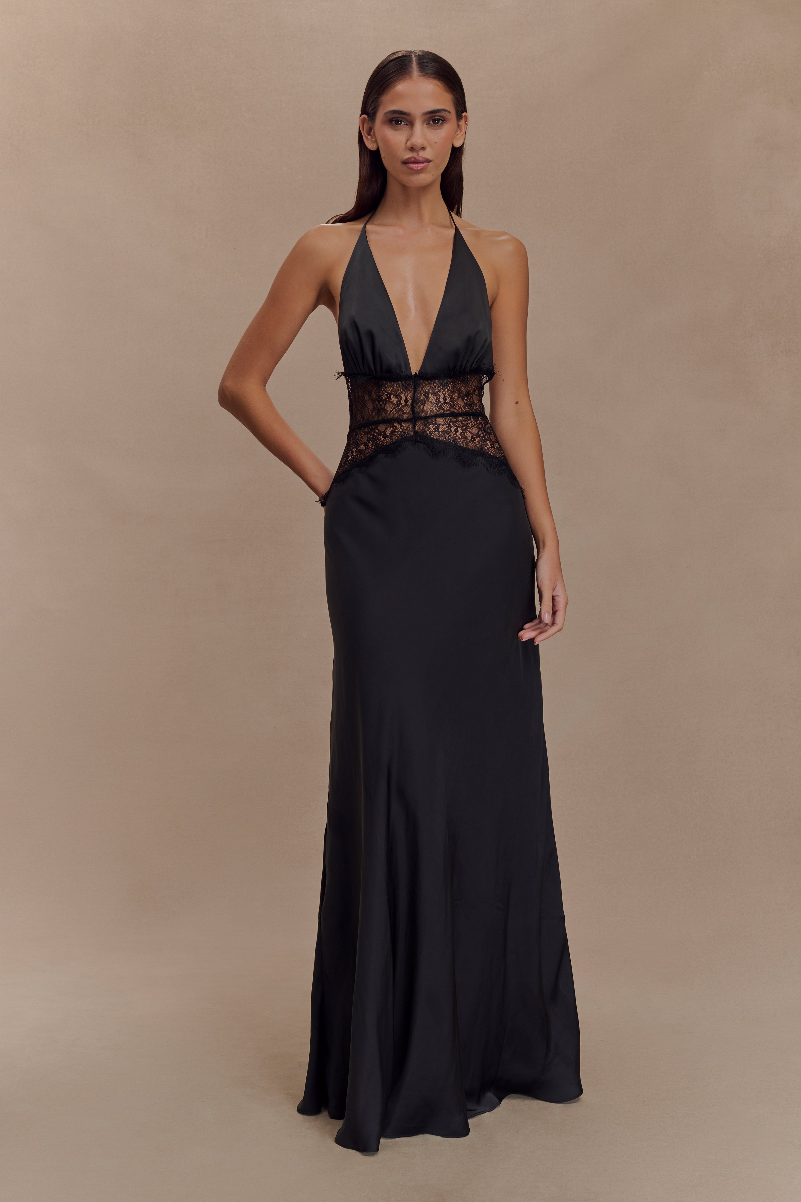 Kalira – Rochie Maxi Damă Elegantă din Satin cu Dantelă Roz