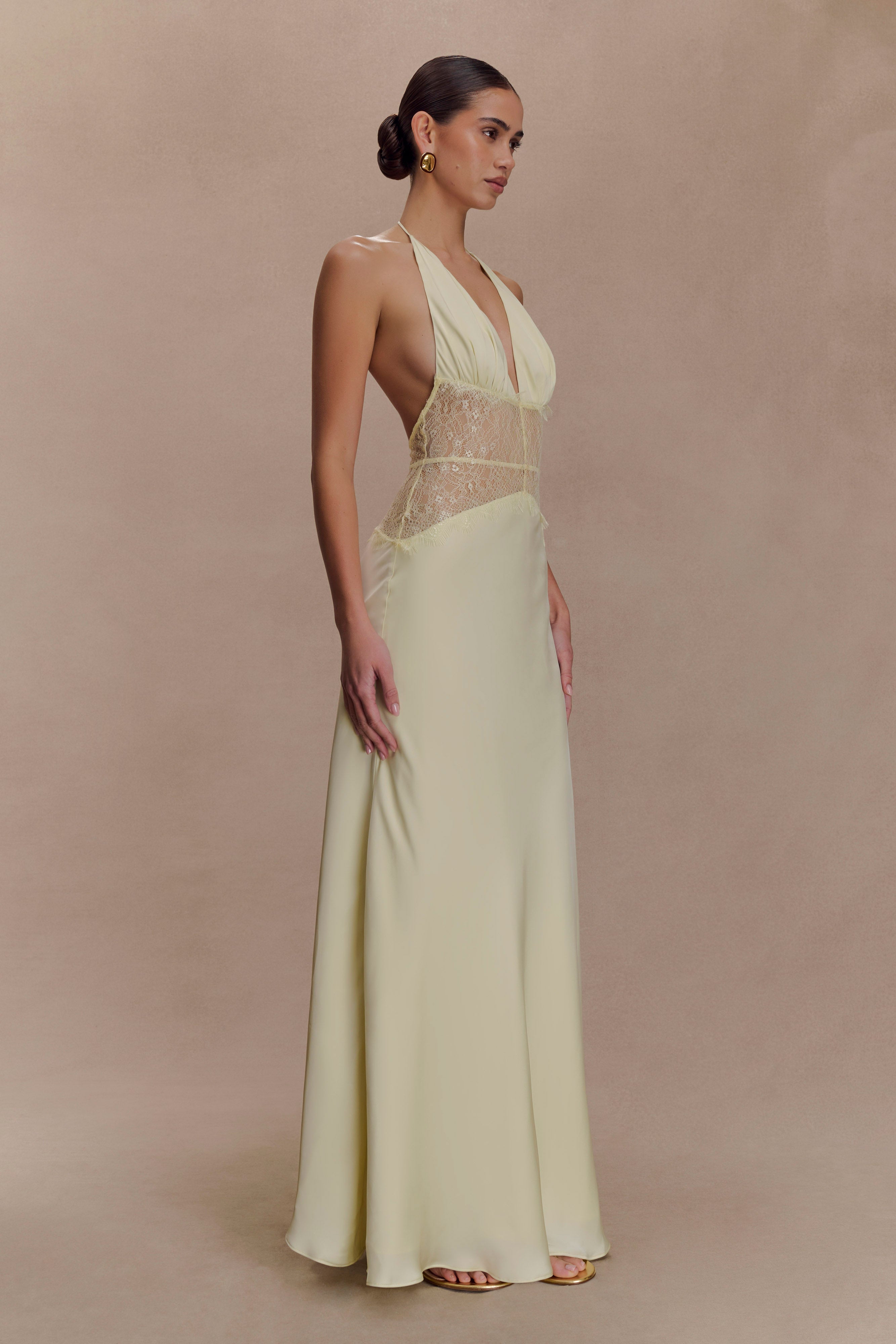 Kalira – Rochie Maxi Damă Elegantă din Satin cu Dantelă Roz