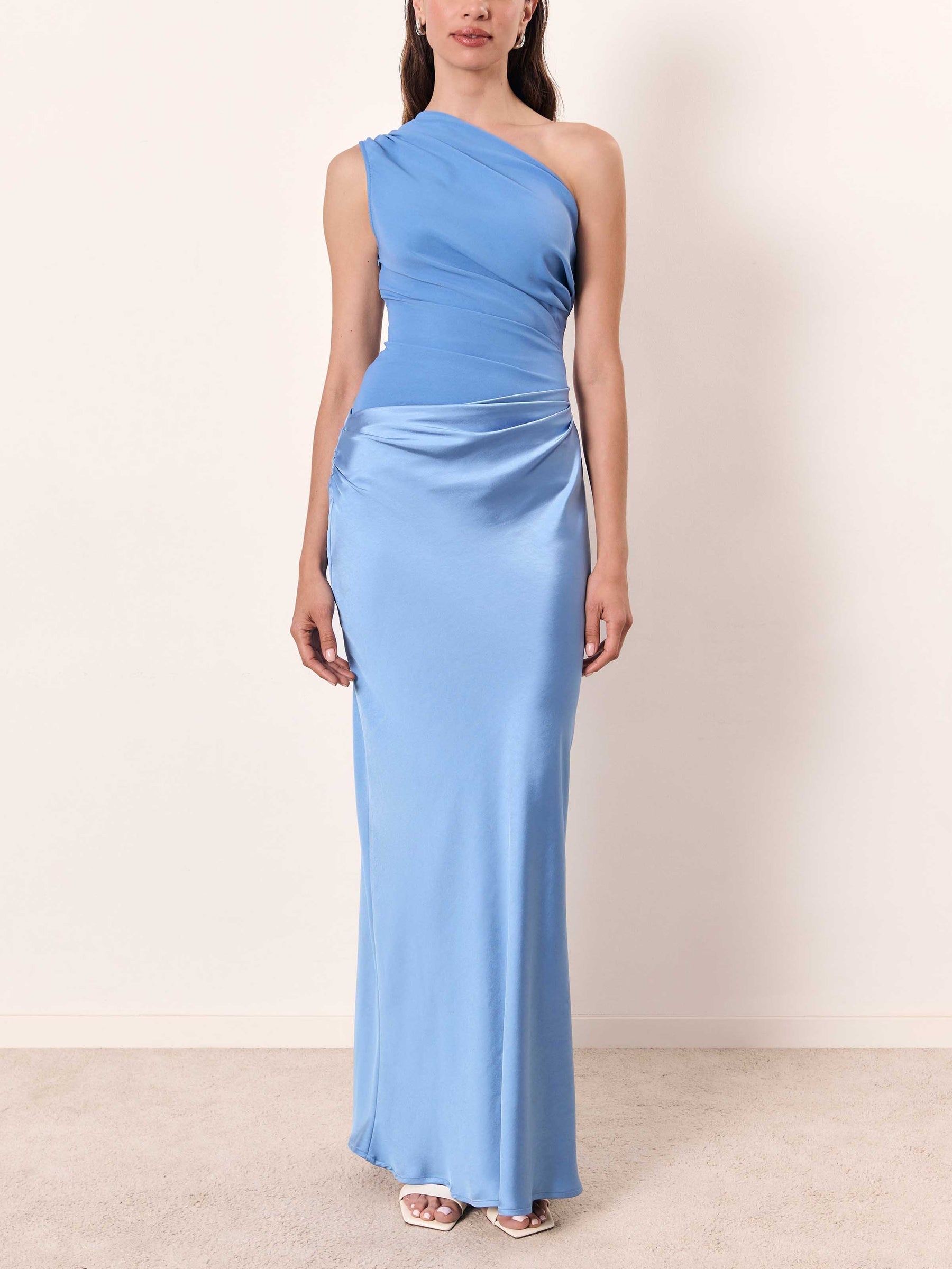 Anita – Rochie de Damă Maxi Elegantă cu Umăr Unic Plisată
