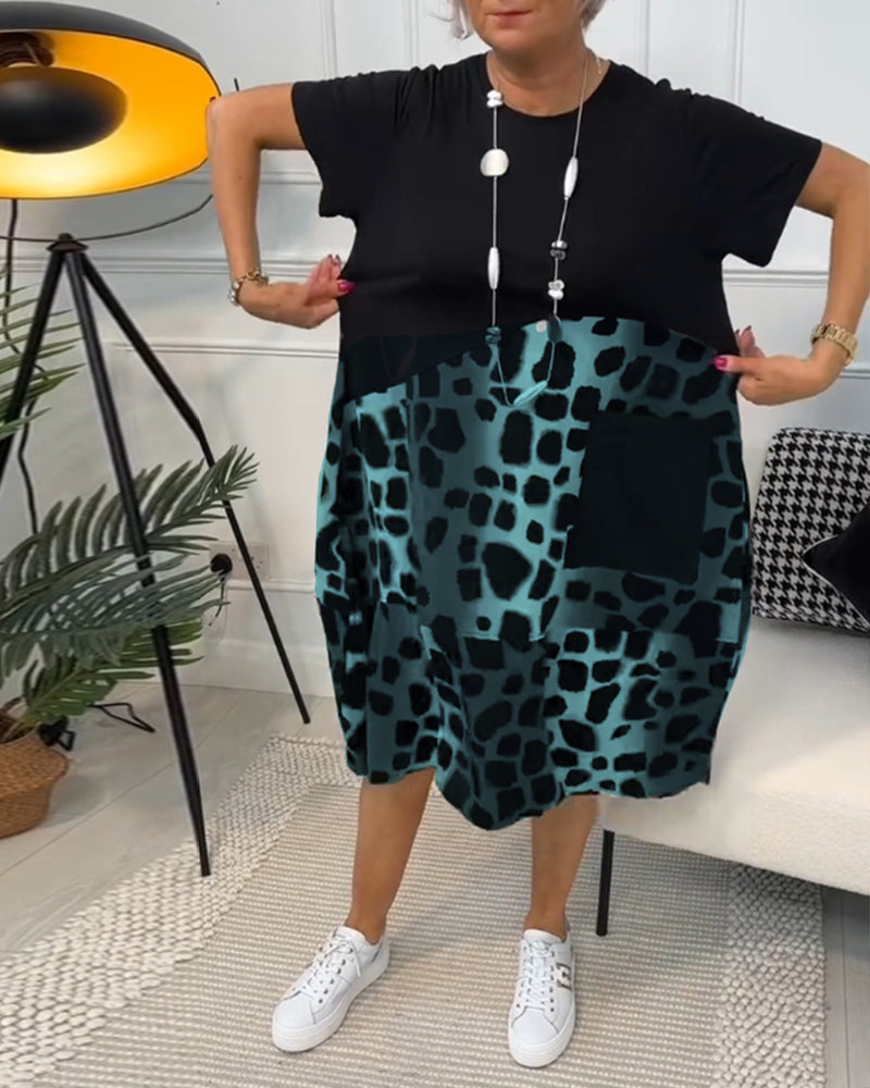 Allison - Rochie Midi cu Mâneci Scurte și Imprimare Leopard