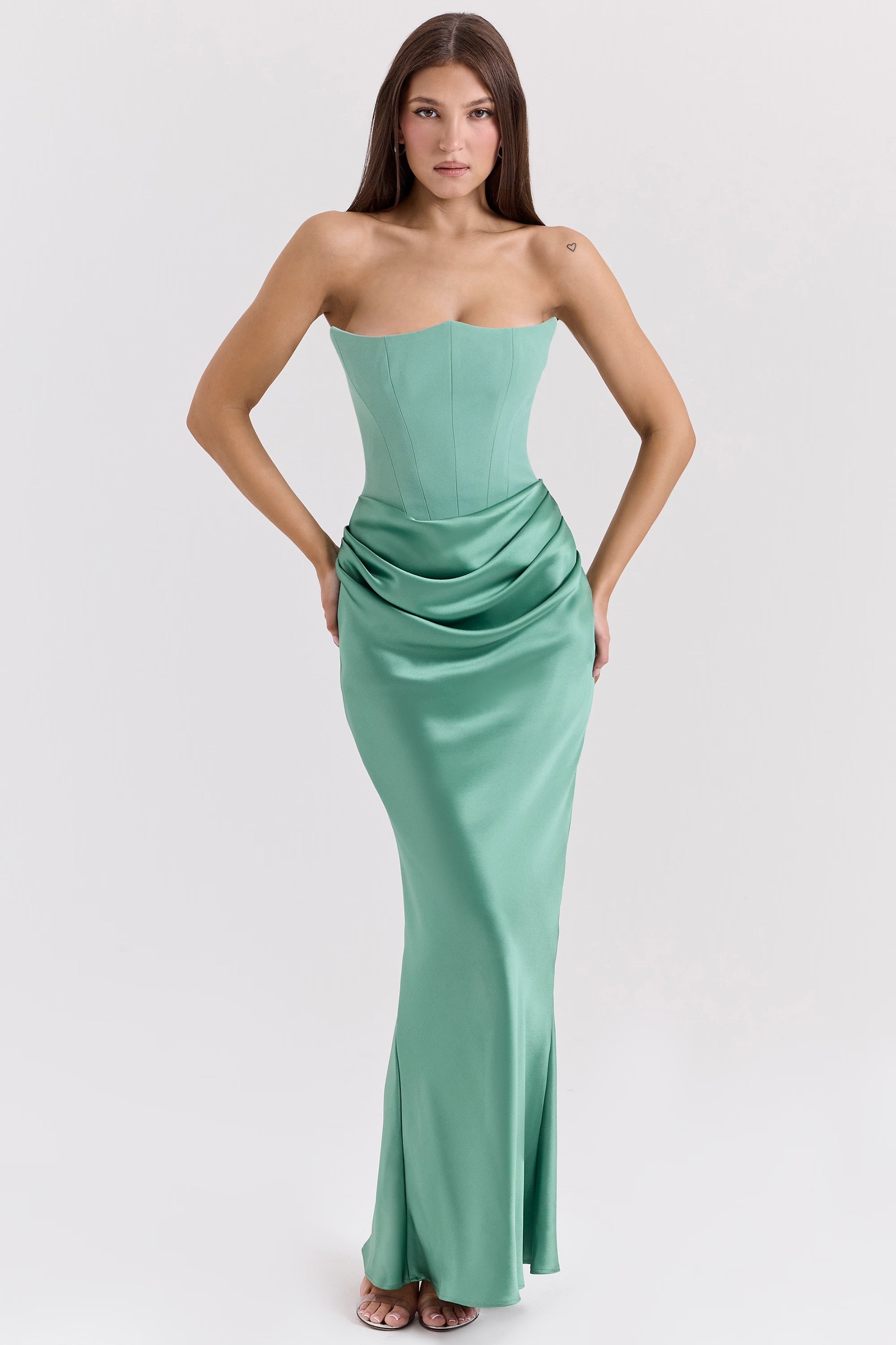 Madison – Rochie Satinată de Damă cu Siluetă Clepsidră Elegantă
