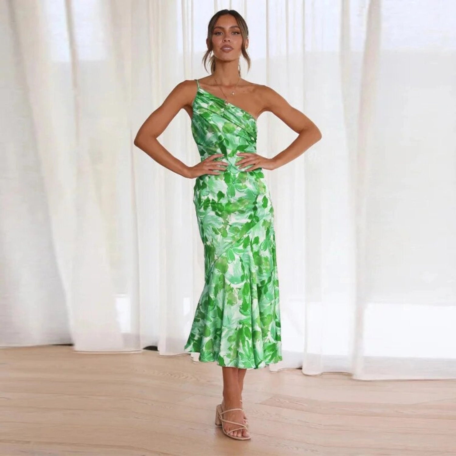 Viktoria™ | Rochie maxi asimetrică cu model floral
