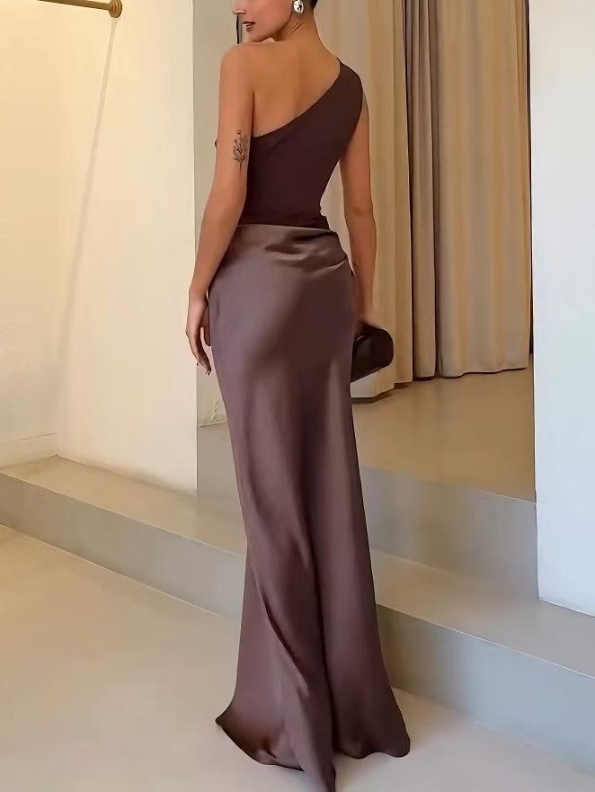 Anita – Rochie de Damă Maxi Elegantă cu Umăr Unic Plisată