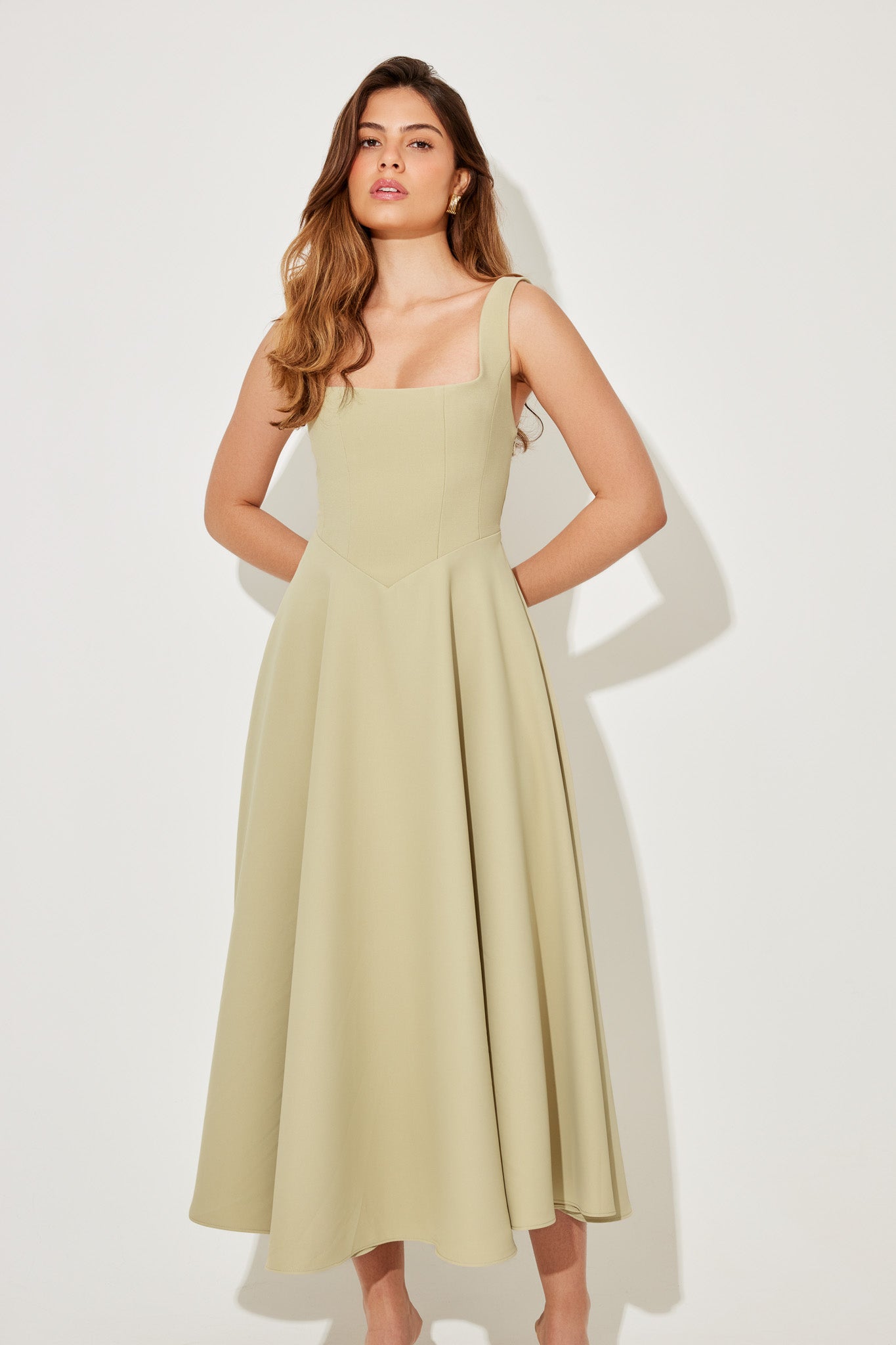 Amelia – Rochie Midi Fluidă de Damă Elegantă