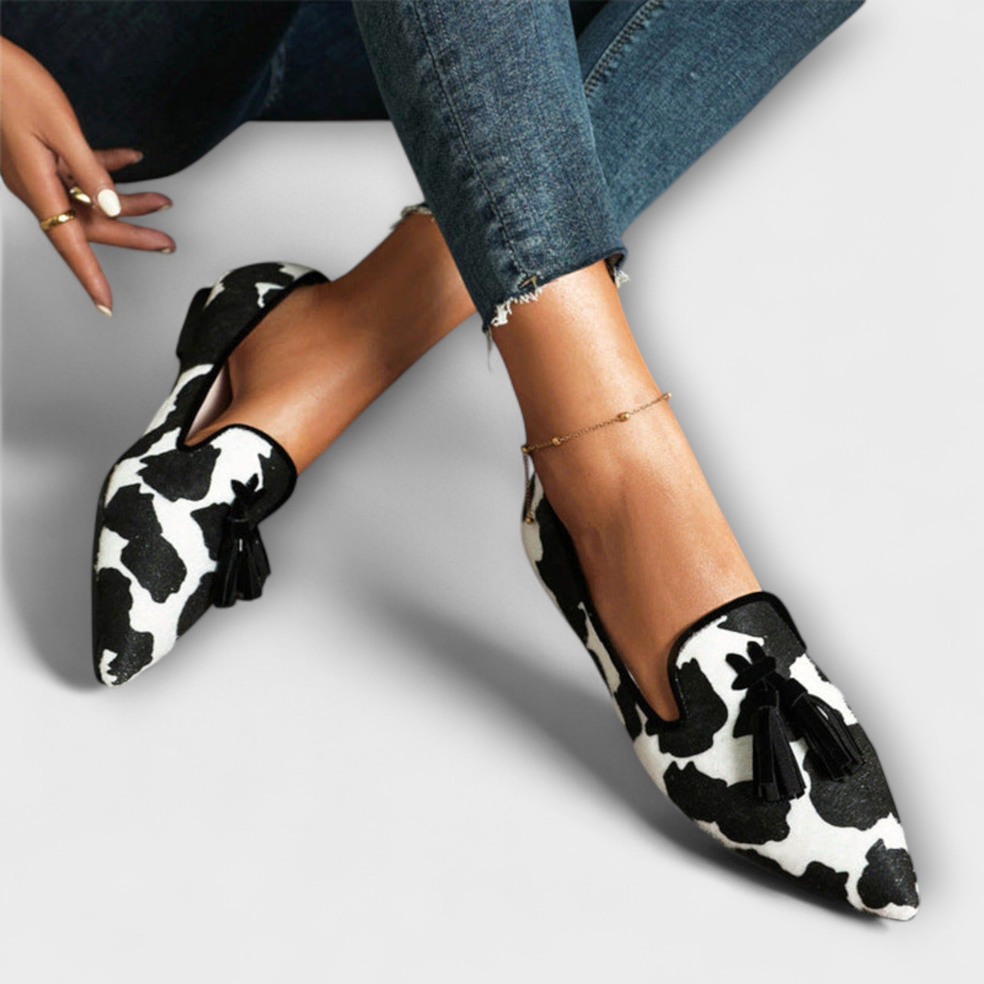 Julia – Pantofi Loafers Eleganți Slip-On cu Ciucuri