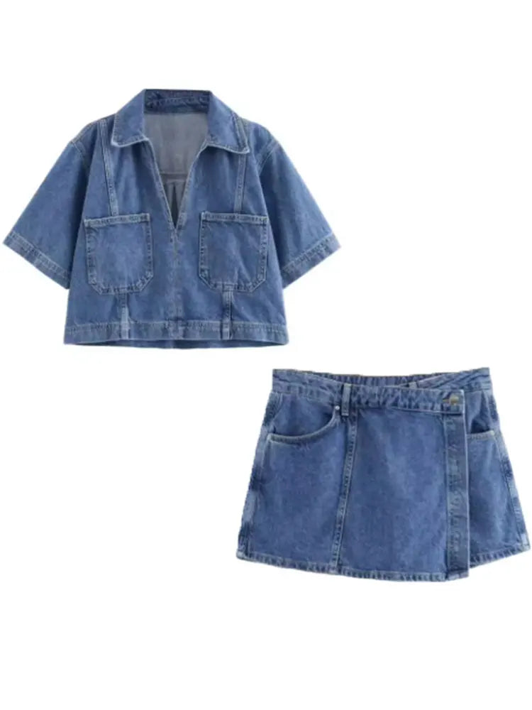 Set Denim Chic – Top Crop Slim Fit și Fustă Asimetrică
