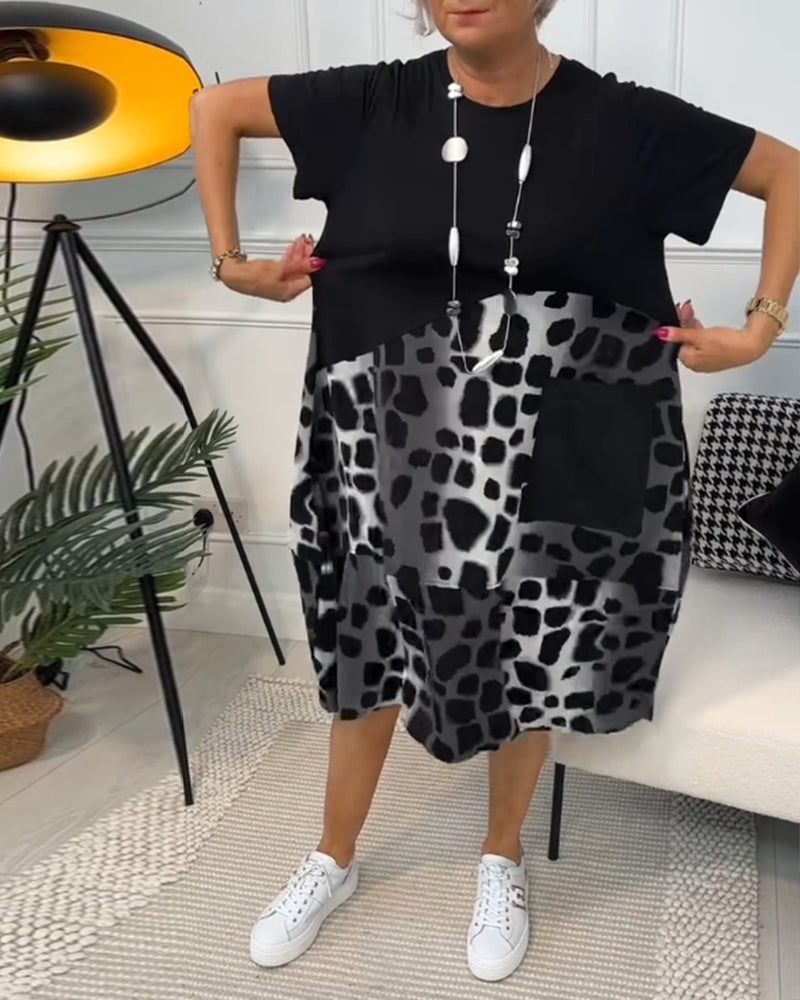 Allison - Rochie Midi cu Mâneci Scurte și Imprimare Leopard