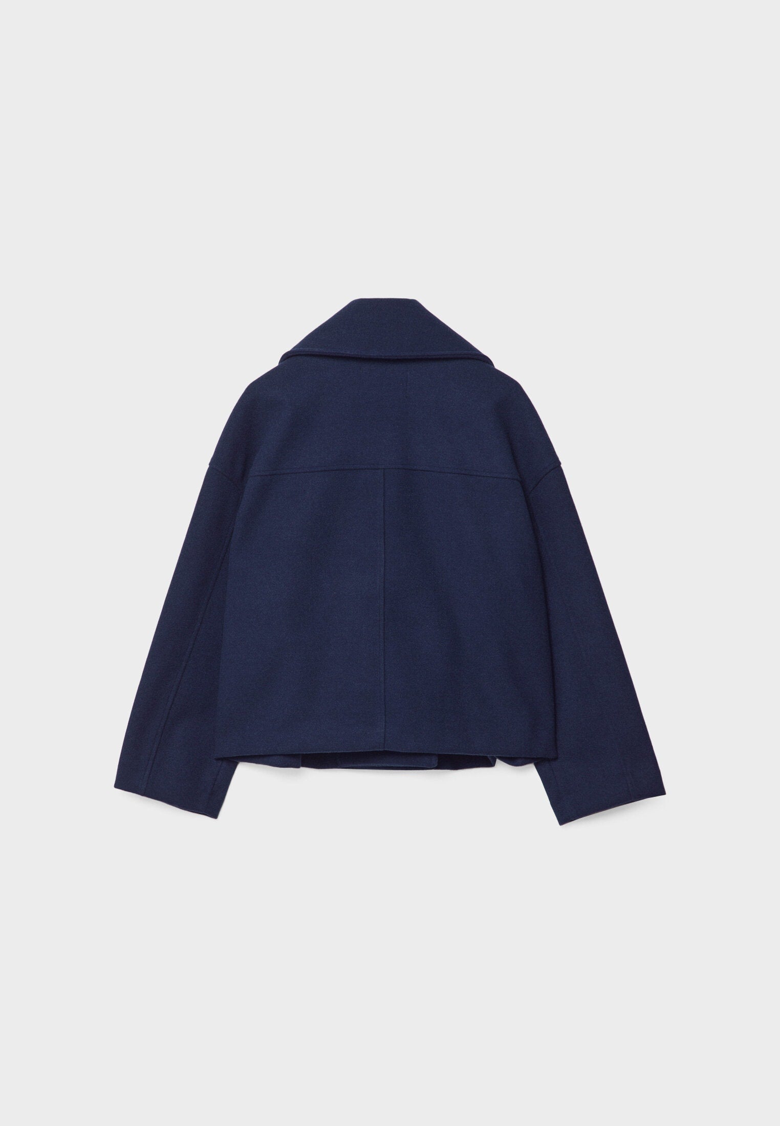 Stella – Blazer de Damă Elegant Cropped cu Rever Ascuțit