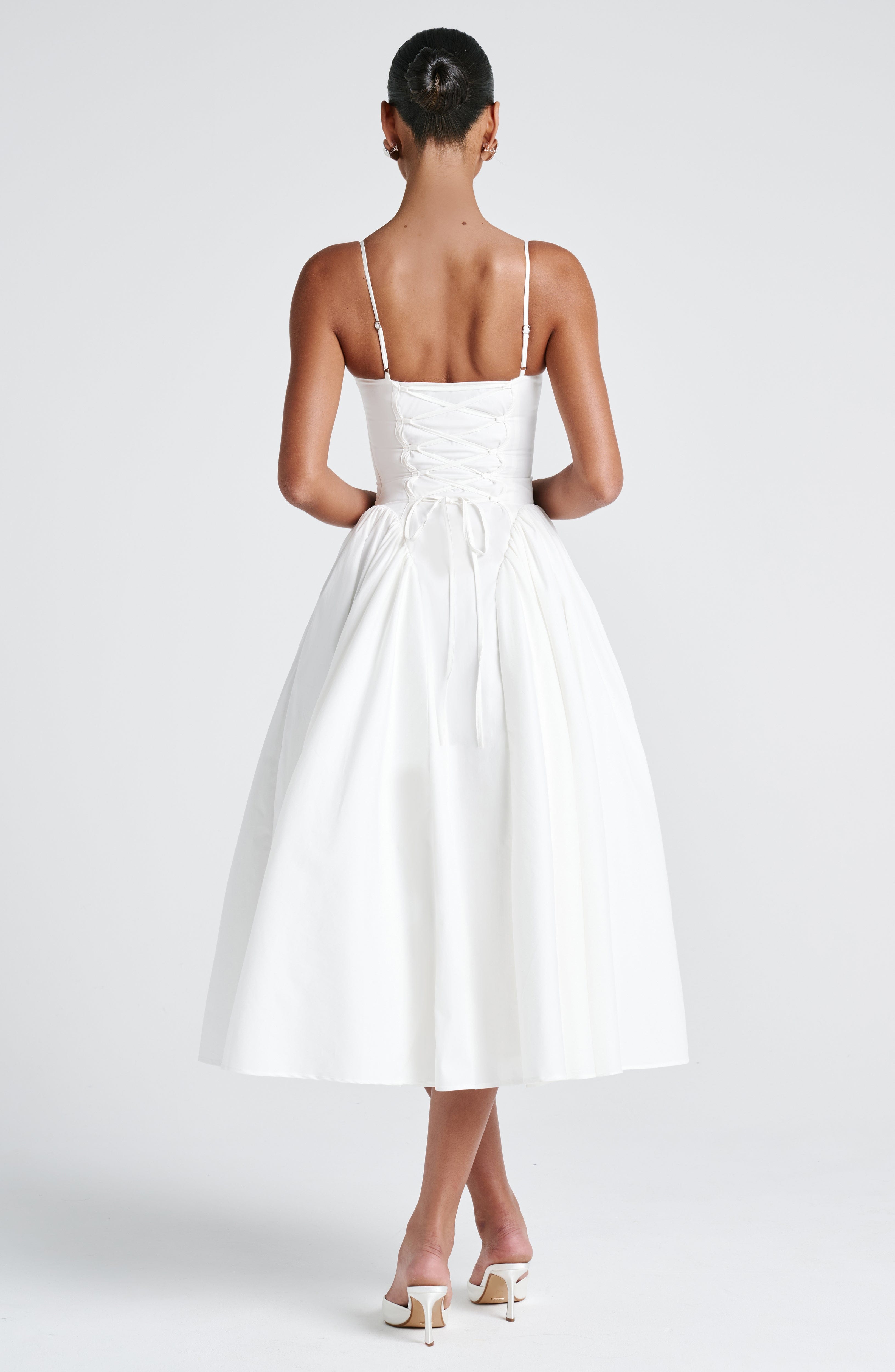 Luminara – Rochie Midi de Damă Elegantă cu Top Ajustat și Fustă Voluminoasă