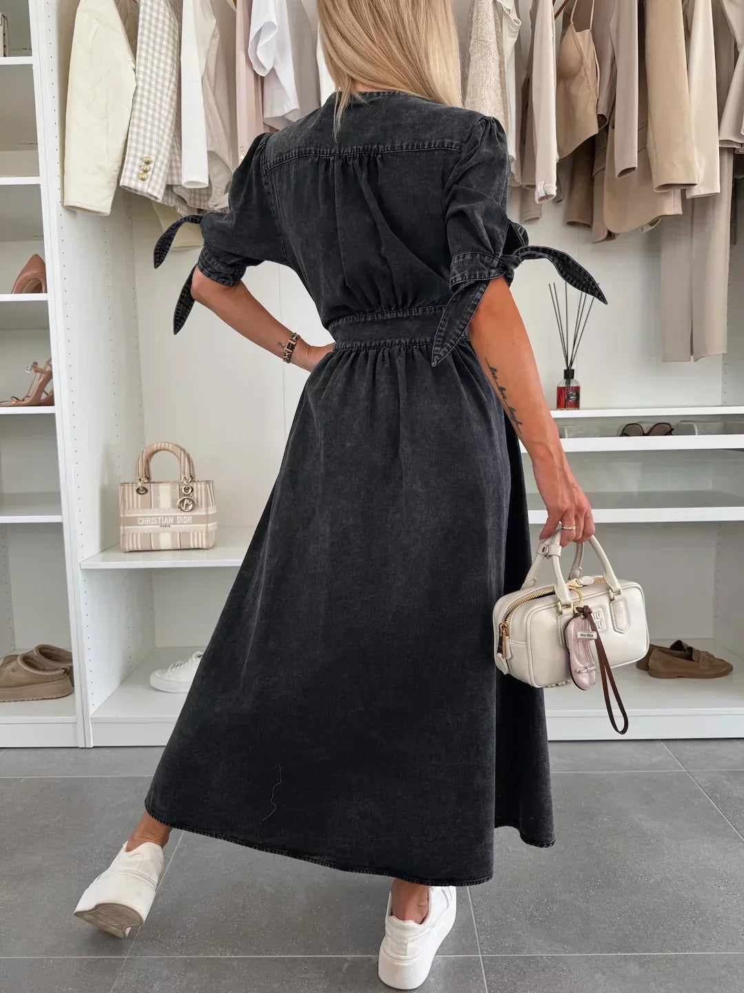 Luise – Rochie de Damă Denim Elegantă cu Detalii Strălucitoare