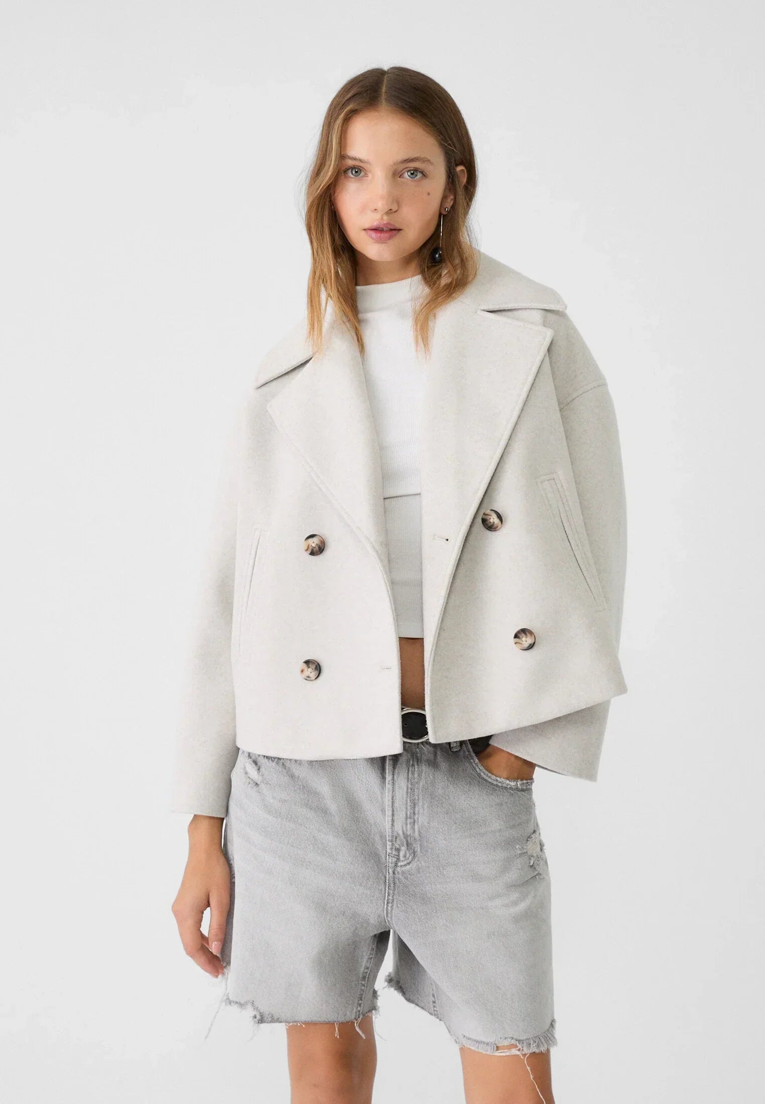 Stella – Blazer de Damă Elegant Cropped cu Rever Ascuțit
