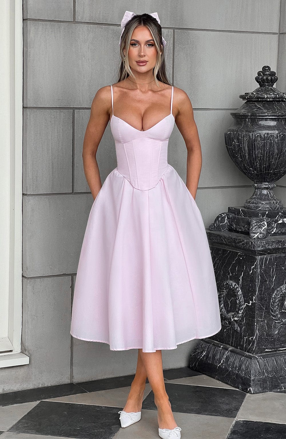 Grace – Rochie Midi Corset Elegantă Roz Blush