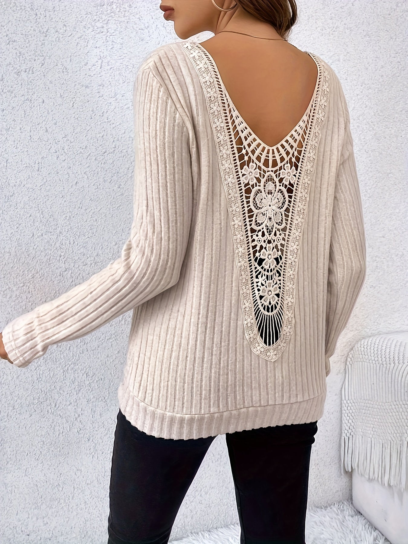 Neira - Pulover Elegant cu Volane pentru un Stil Timeless