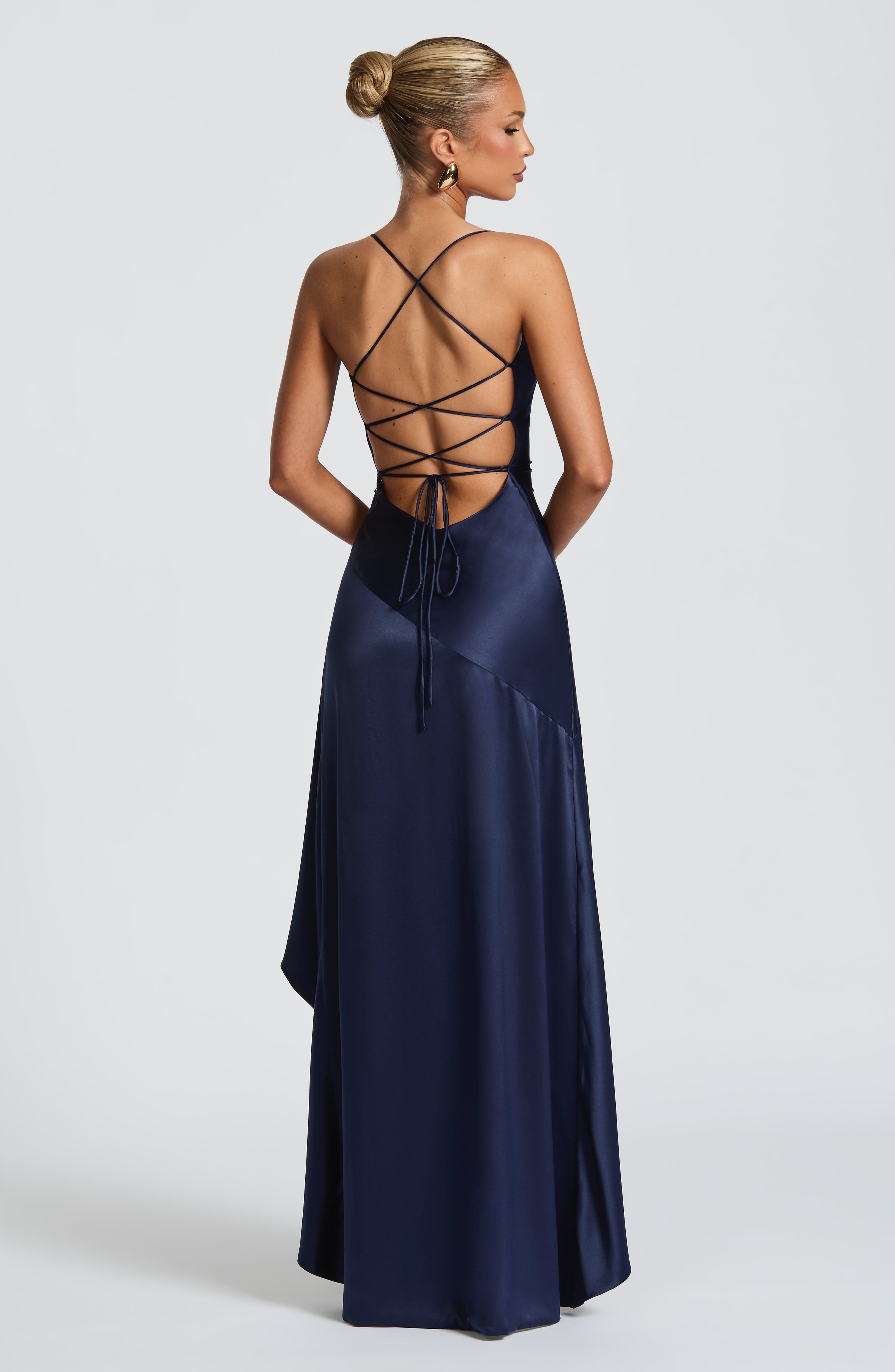 Seraphine – Rochie Maxi Damă Elegantă cu Tiv High-Low și Fanta