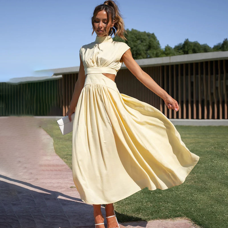 Emilia - Rochie elegantă cu decolteu adânc