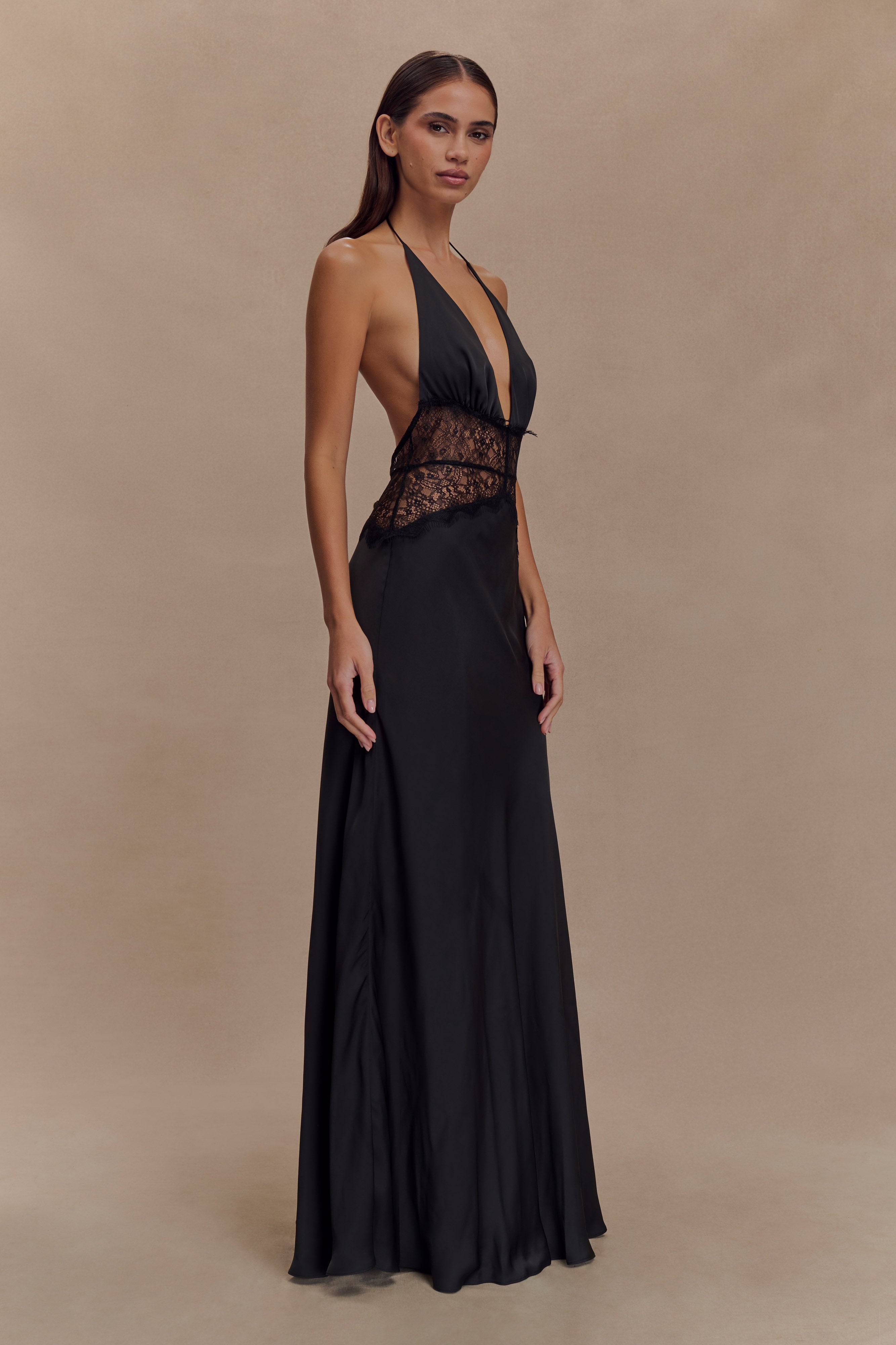 Kalira – Rochie Maxi Damă Elegantă din Satin cu Dantelă Roz
