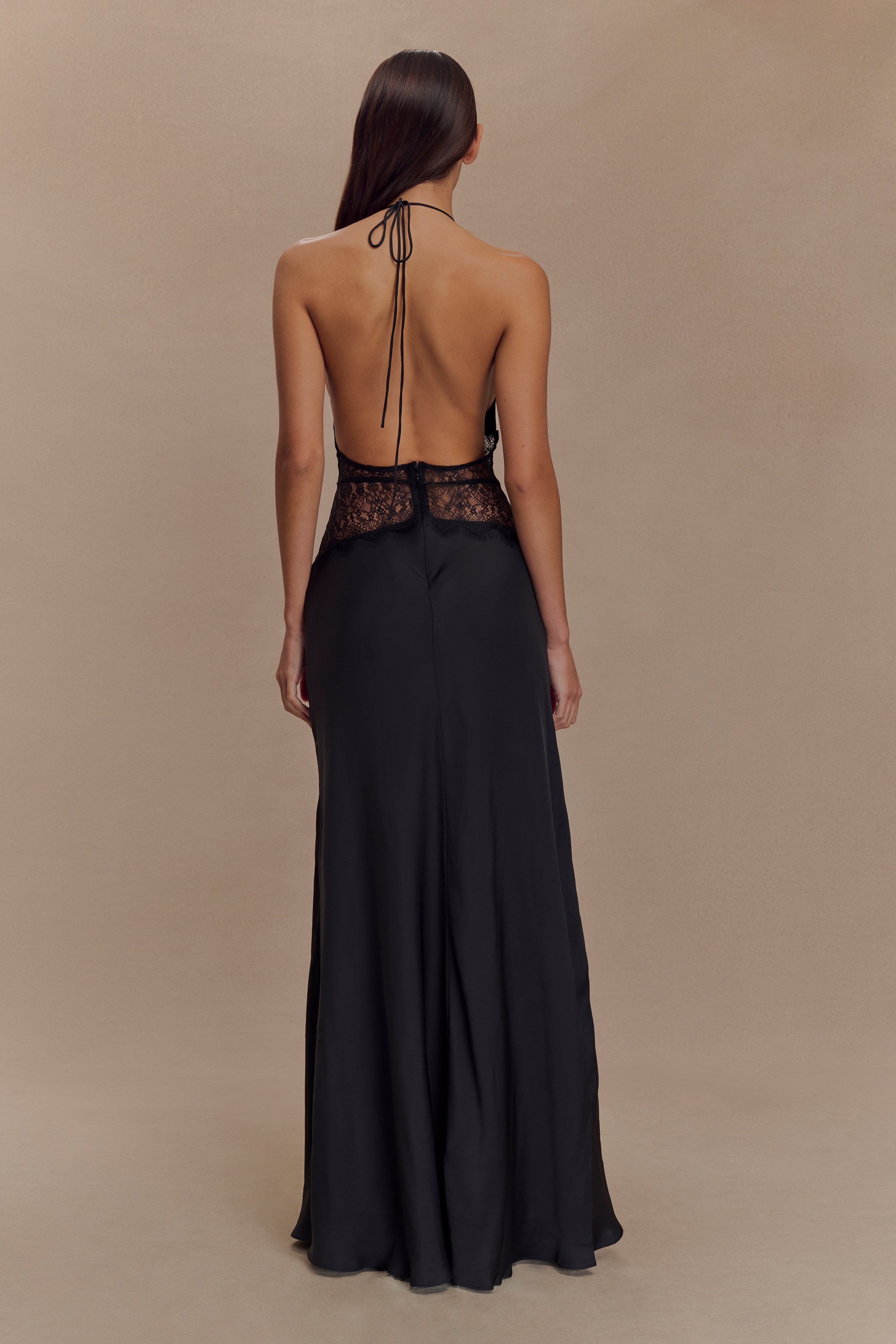 Kalira – Rochie Maxi Damă Elegantă din Satin cu Dantelă Roz