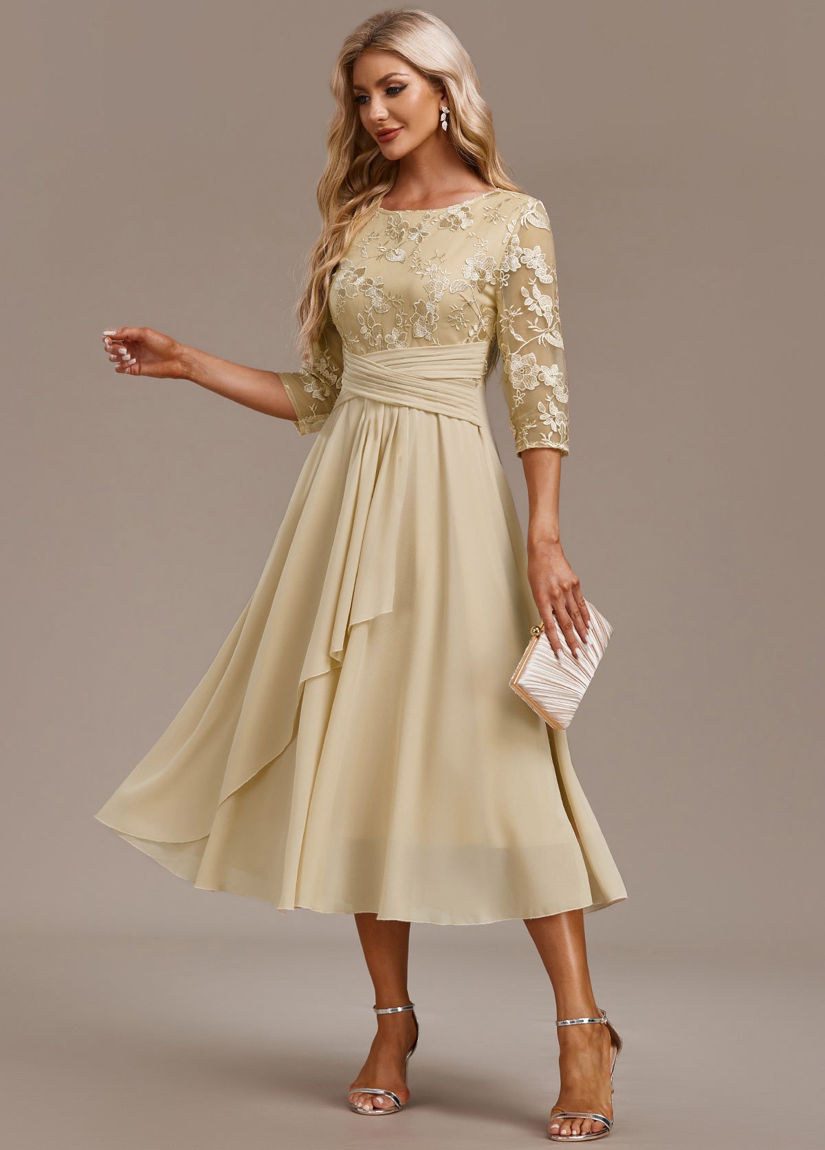 Karla™ | Rochie cu broderie Champagne, mânecă 3/4, gât rotund