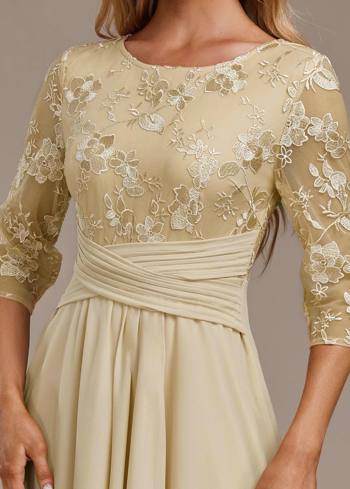Karla™ | Rochie cu broderie Champagne, mânecă 3/4, gât rotund