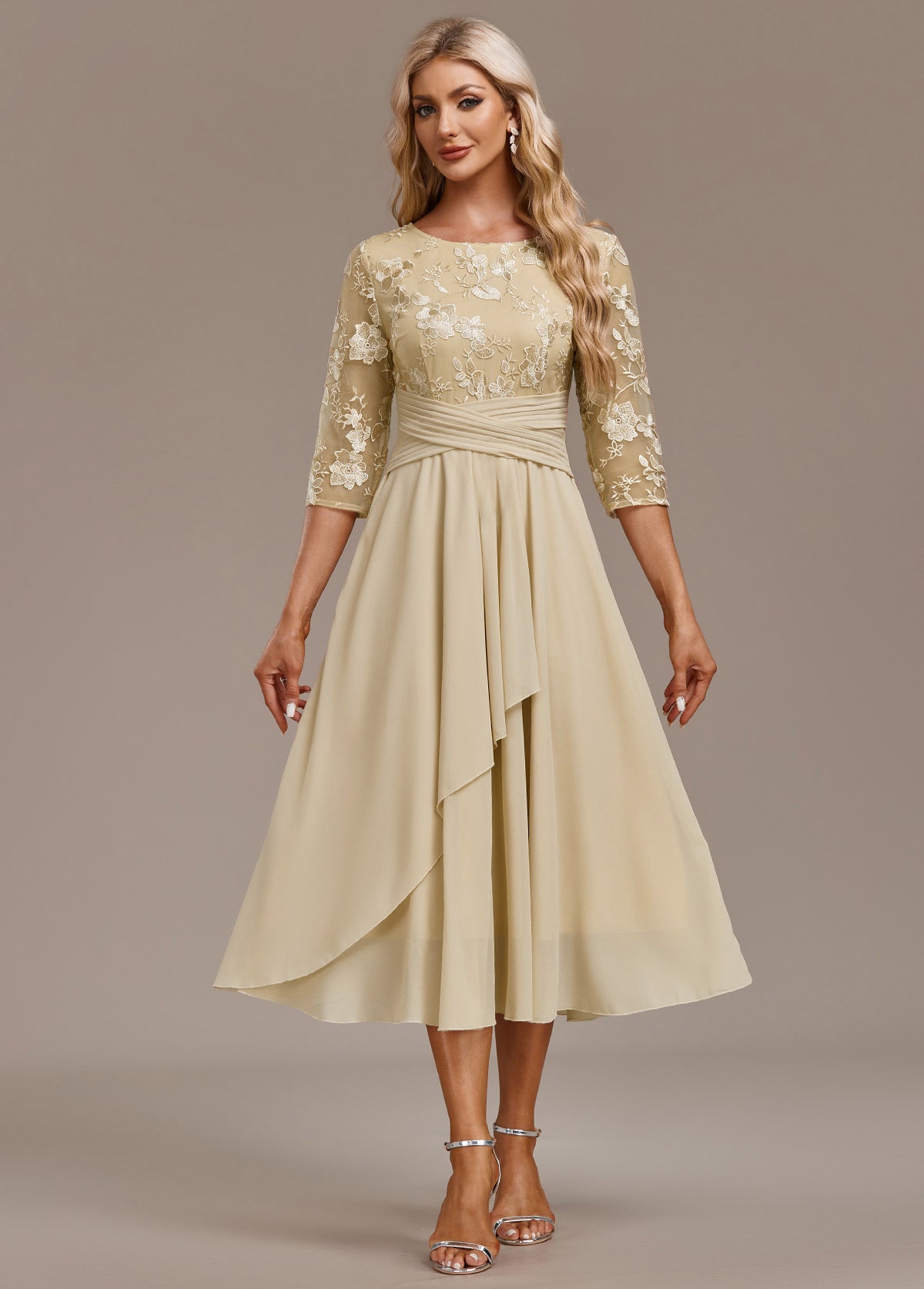 Karla™ | Rochie cu broderie Champagne, mânecă 3/4, gât rotund