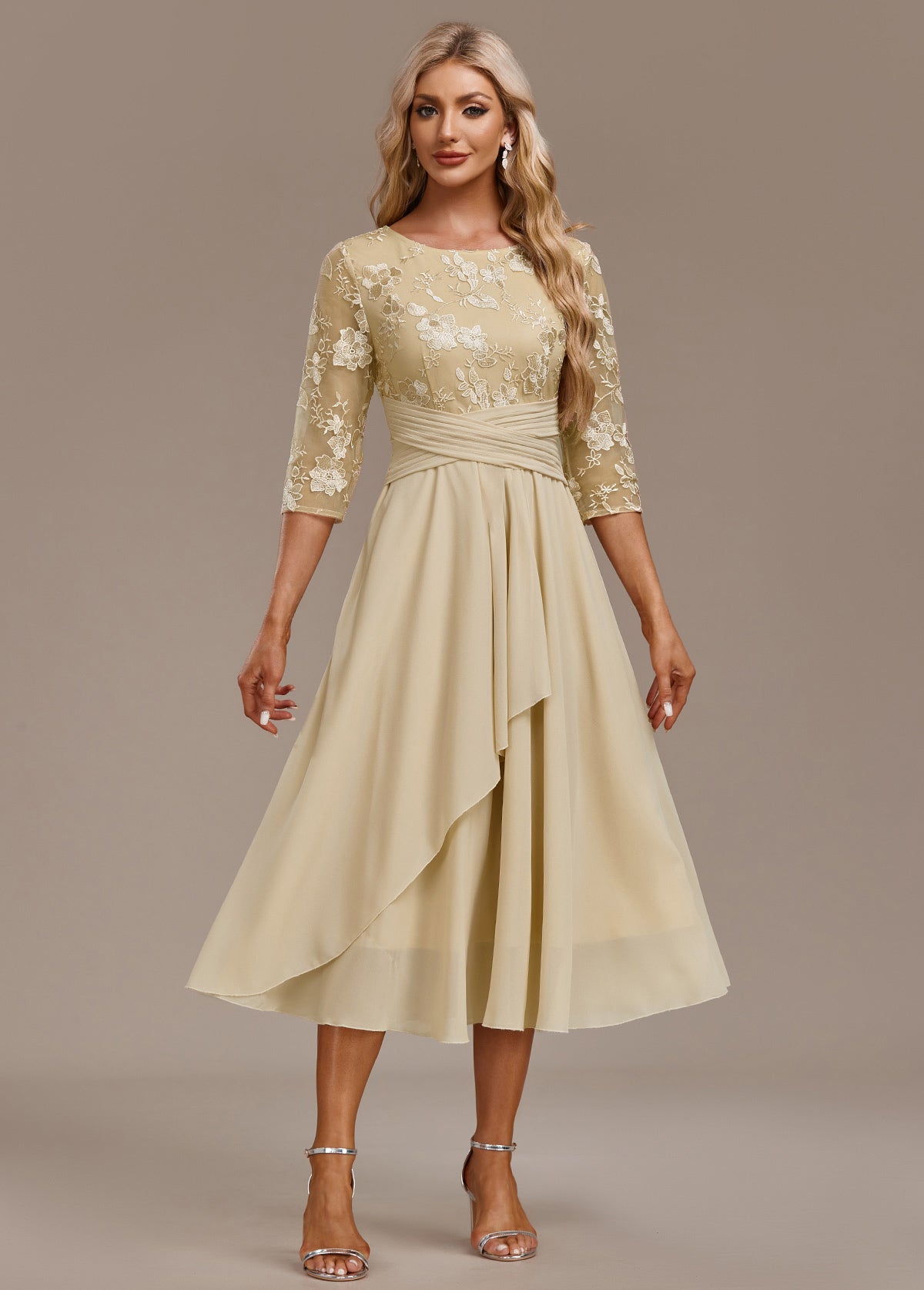 Karla™ | Rochie cu broderie Champagne, mânecă 3/4, gât rotund
