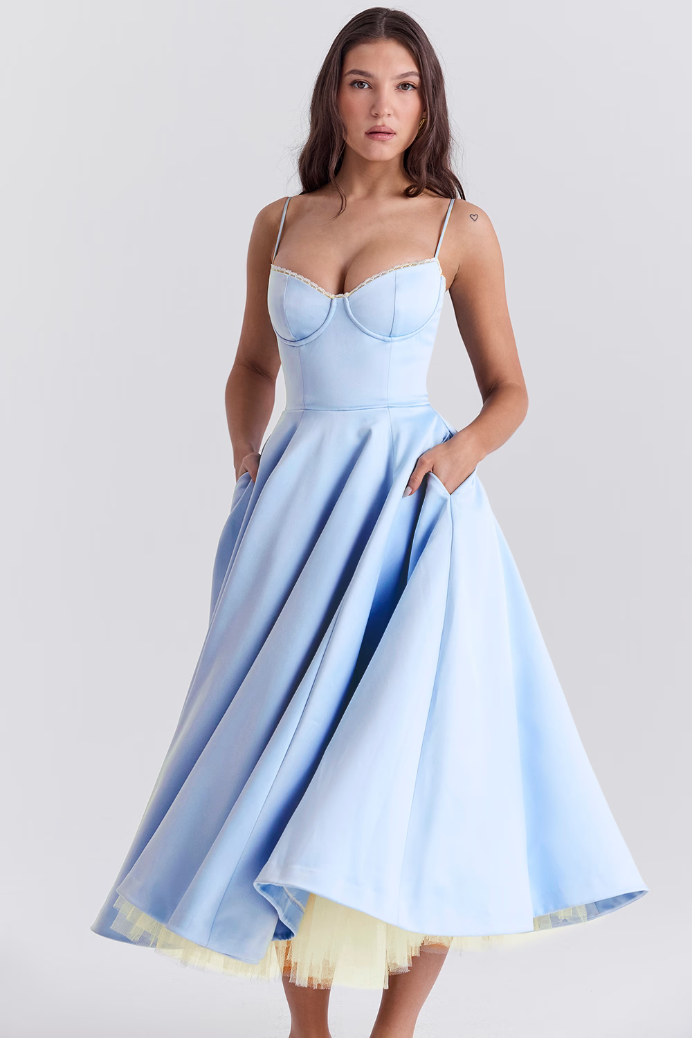 Benilda – Rochie Damă Elegantă Midi din Satin Duchesse și Tul