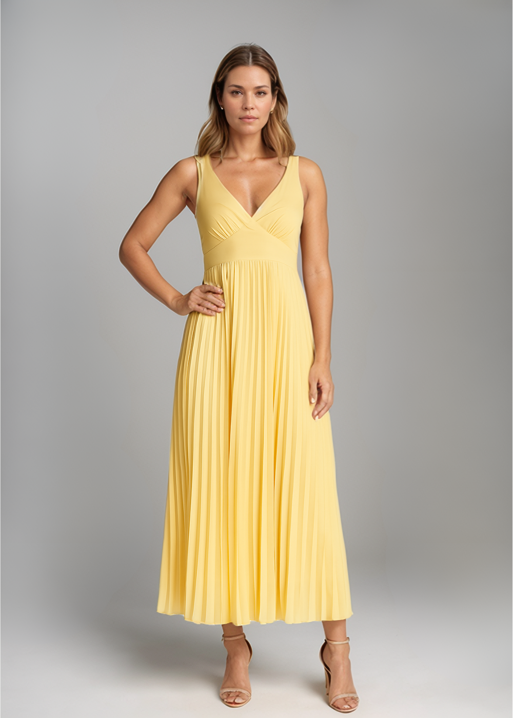Alva™ | Rochie midi plisată cu decolteu în V" can be rewritten as:

"Alva™ | Rochie midi plisată cu decolteu în formă de V