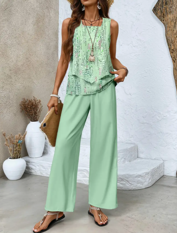 Belinda | Set elegant din două piese" can be rewritten as "Belinda | Elegant Two-Piece Set.