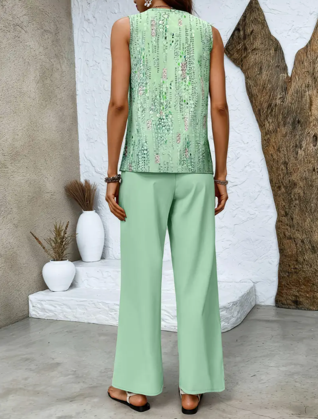 Belinda | Set elegant din două piese" can be rewritten as "Belinda | Elegant Two-Piece Set.