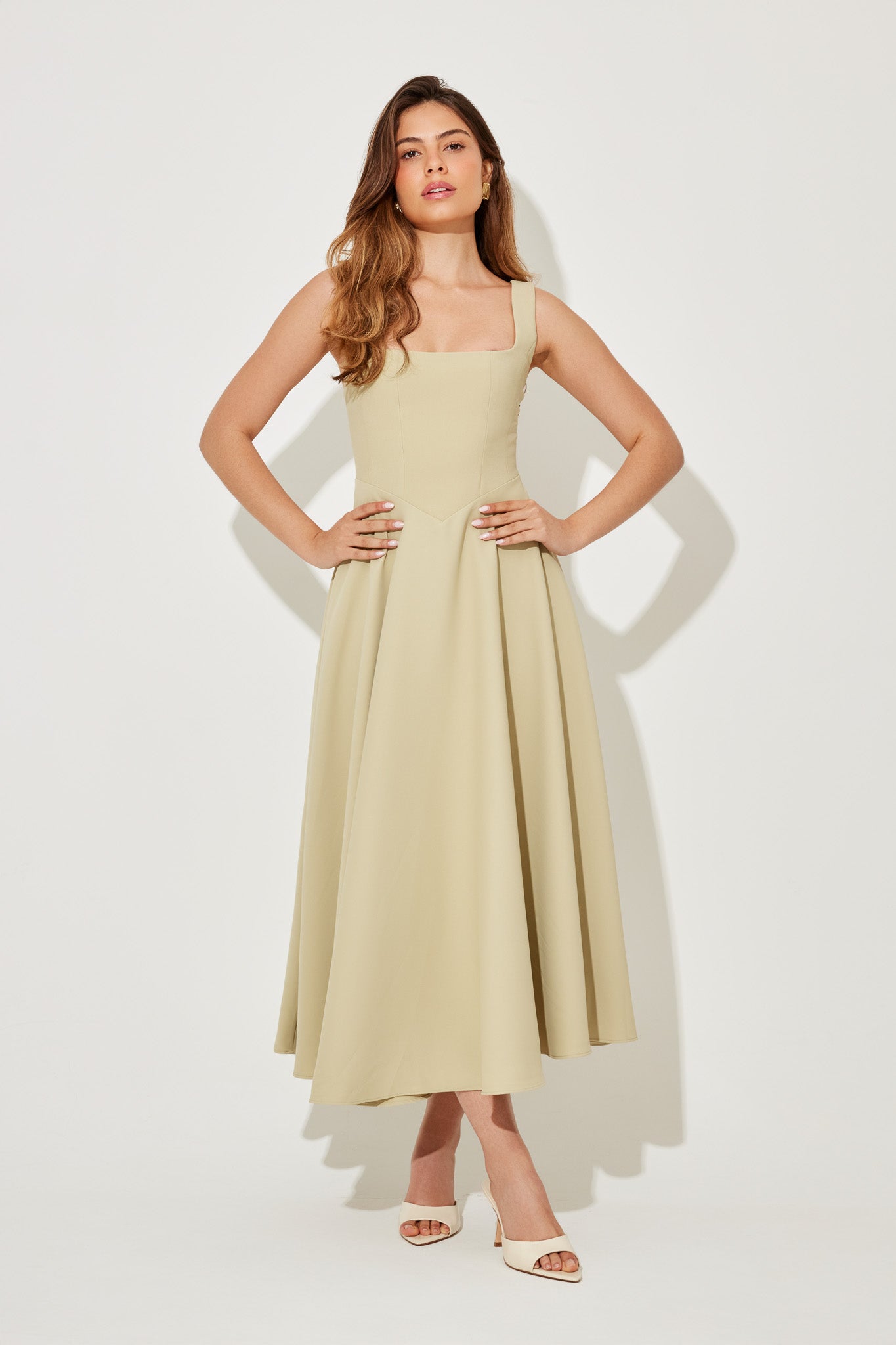 Amelia – Rochie Midi Fluidă de Damă Elegantă