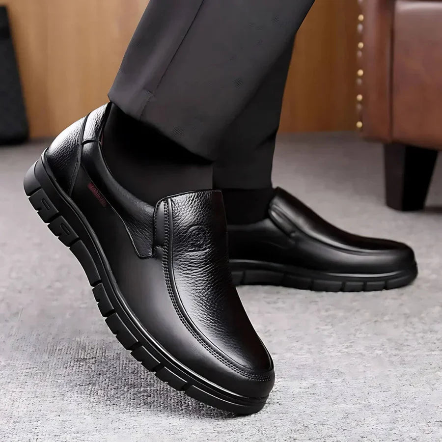 "Sergio | Pantofi eleganți fără șireturi" could be rewritten as "Sergio | Pantofi eleganți fără șireturi pentru un look rafinat".