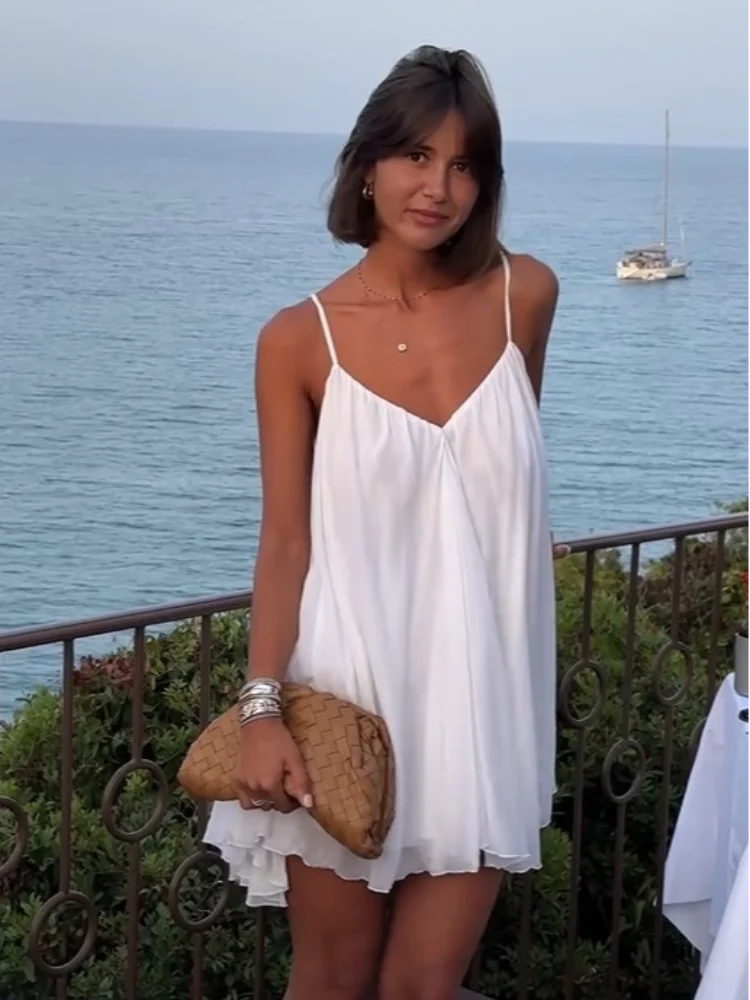 Olive - Rochie Mini de Plajă cu Falduri și Decupaj în V