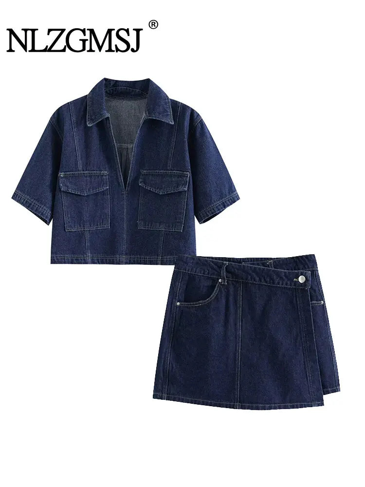 Set Denim Chic – Top Crop Slim Fit și Fustă Asimetrică