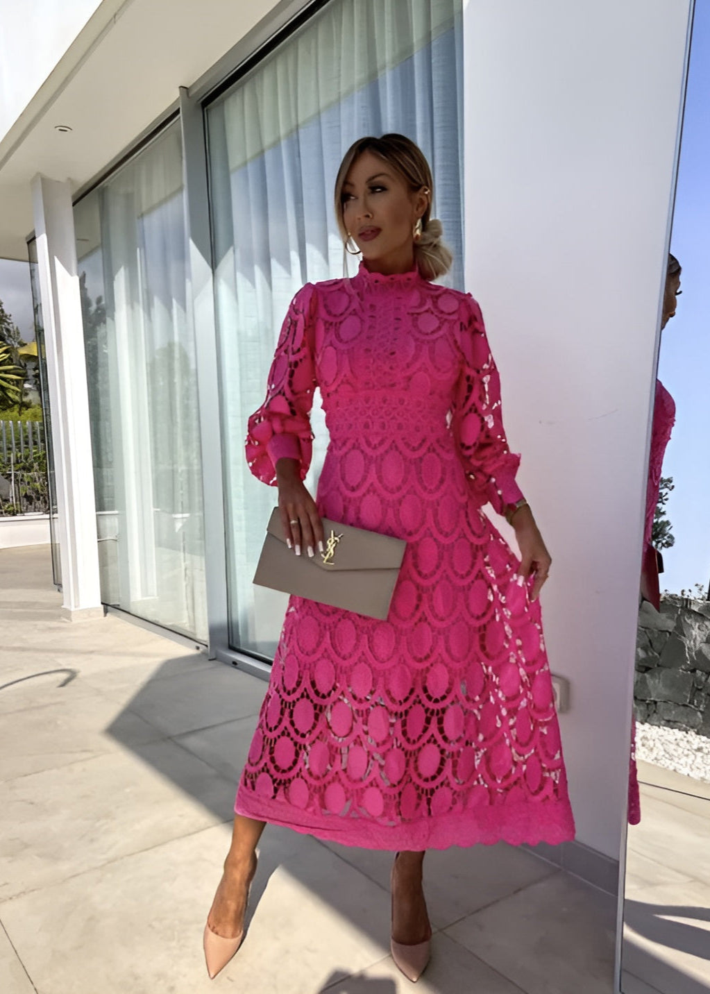 Pippa – Rochie de Damă Midi Elegantă cu Dantelă și Corset Ajustat
