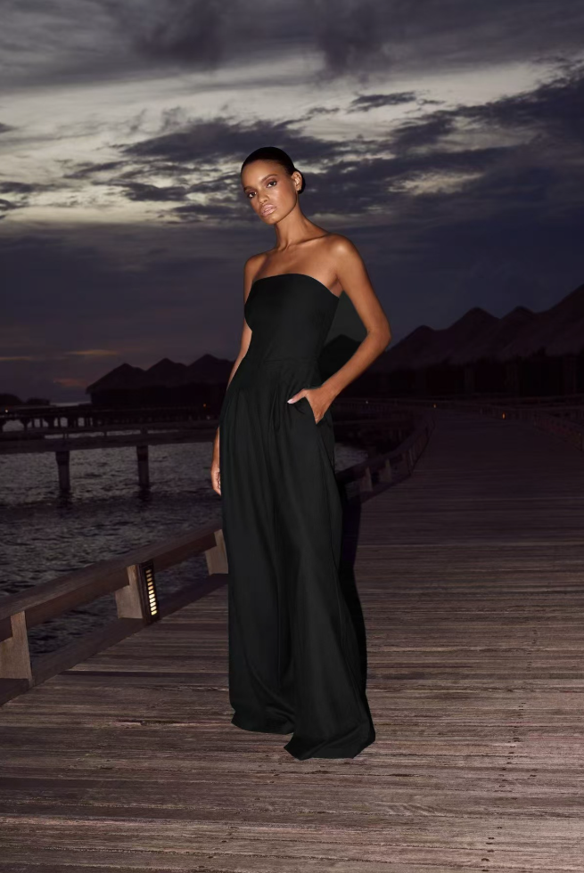 Renata – Salopetă de Damă Elegantă Fără Bretele, Croială Slim