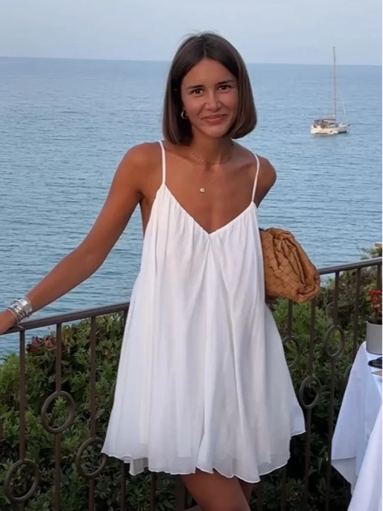 Olive - Rochie Mini de Plajă cu Falduri și Decupaj în V