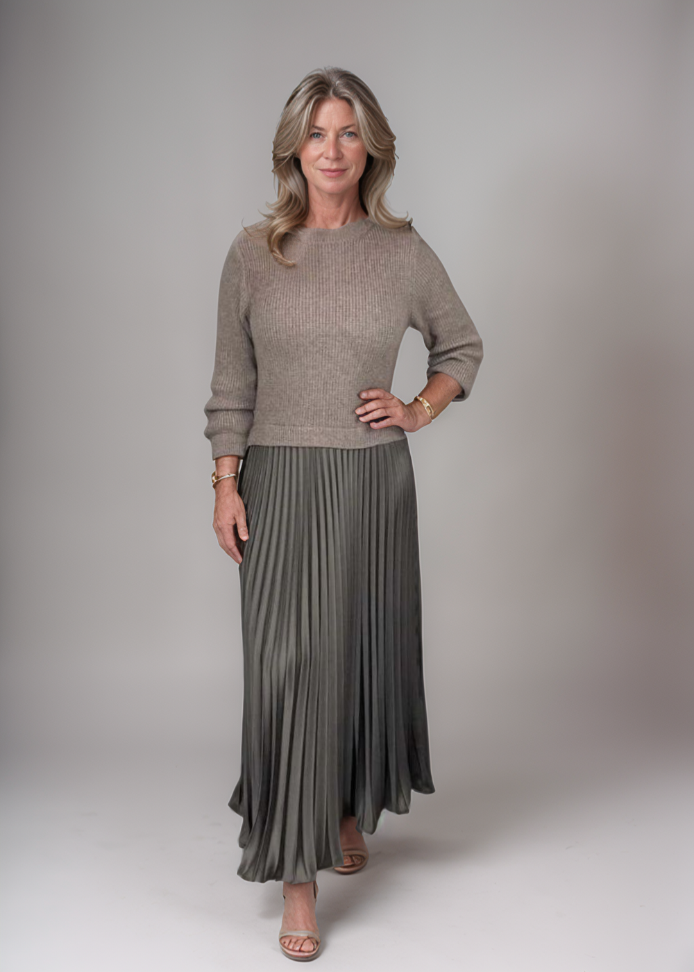 Clara™ | Set Elegant cu Pulover și Fustă Plisată
