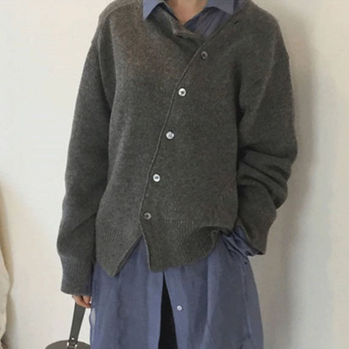 Celine - Vestă Fashionabilă Cu Detalii Sofisticate La Butoane Și Confort Optim