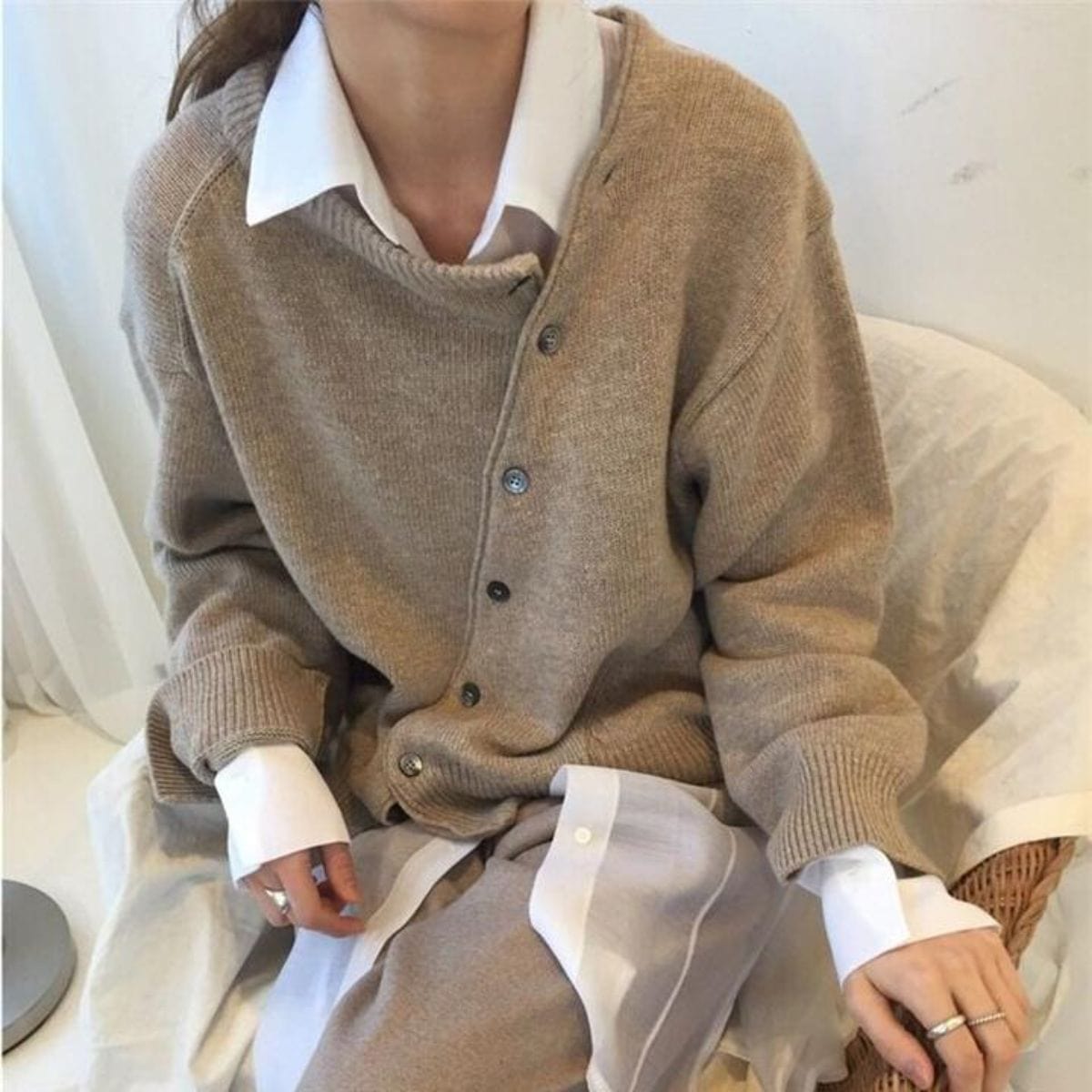 Celine - Vestă Fashionabilă Cu Detalii Sofisticate La Butoane Și Confort Optim