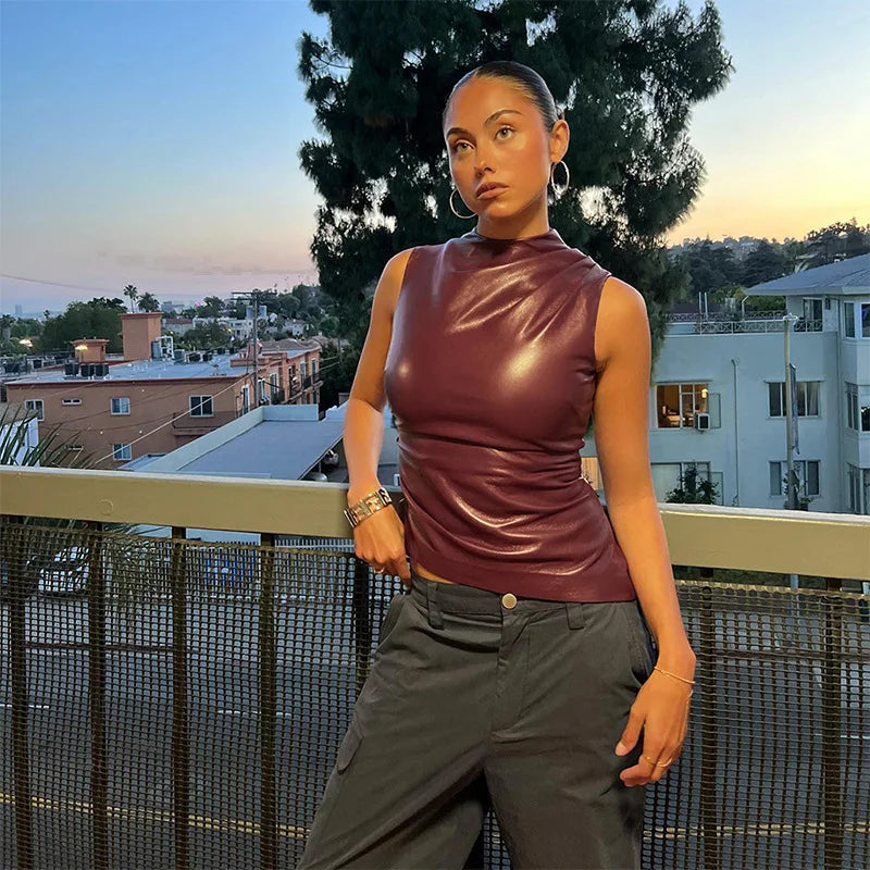 Evelyn - Top din Piele în Celebrul Burgundy și Negru