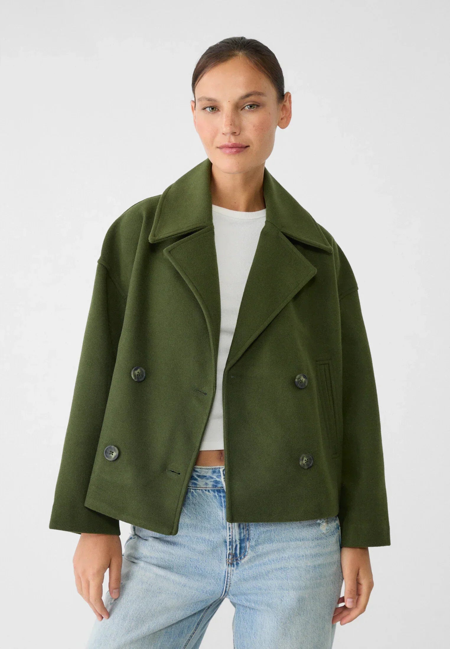 Stella – Blazer de Damă Elegant Cropped cu Rever Ascuțit