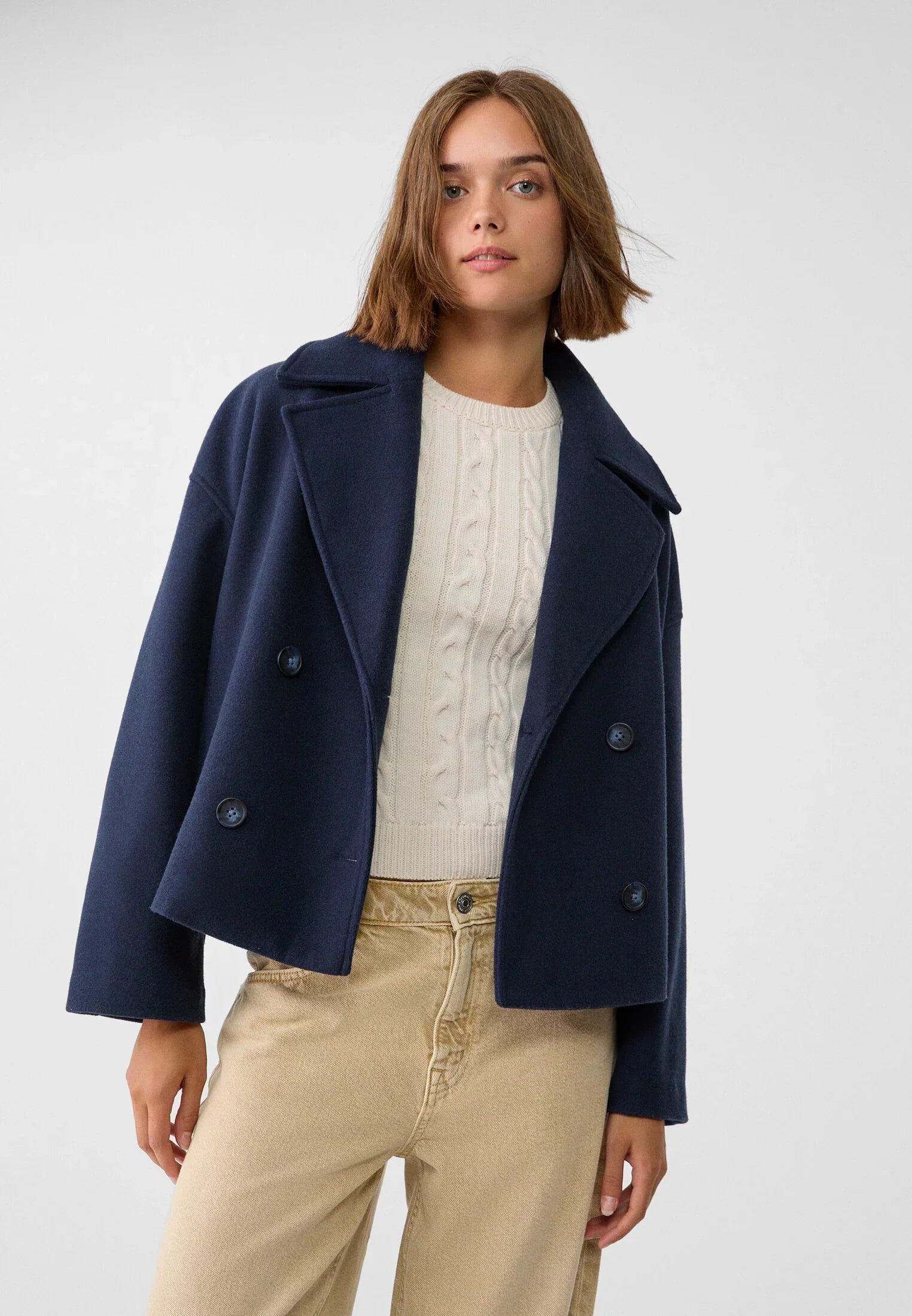 Stella – Blazer de Damă Elegant Cropped cu Rever Ascuțit