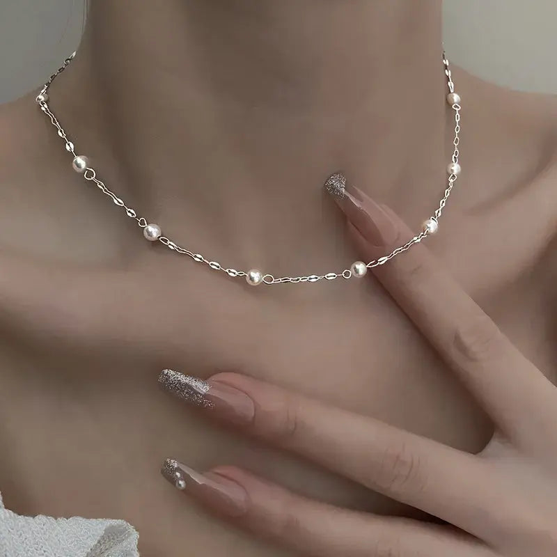 Colier elegant din perle strălucitoare