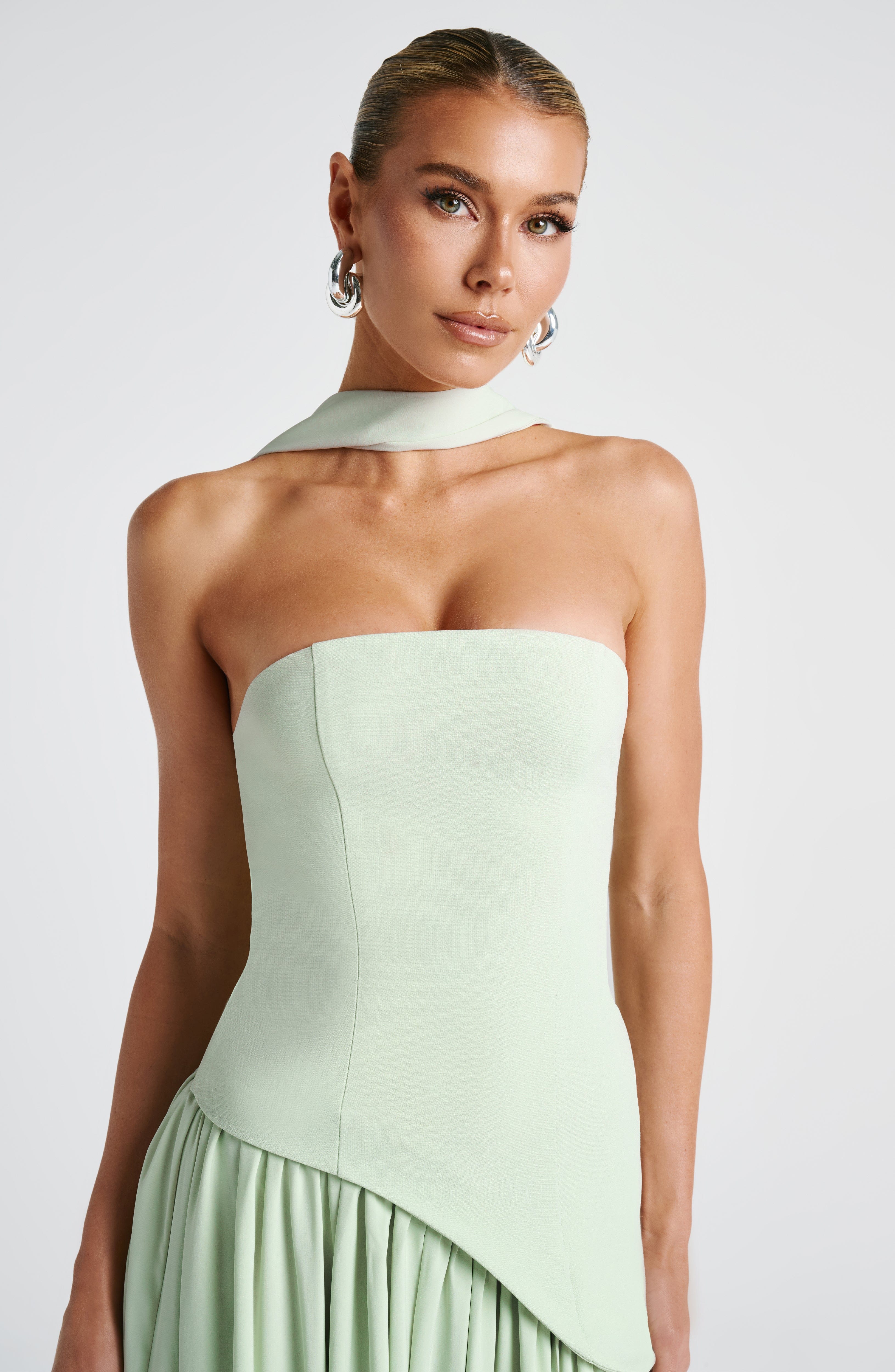 Tessa – Rochie Maxi de Damă Elegantă cu Bust Fără Bretele