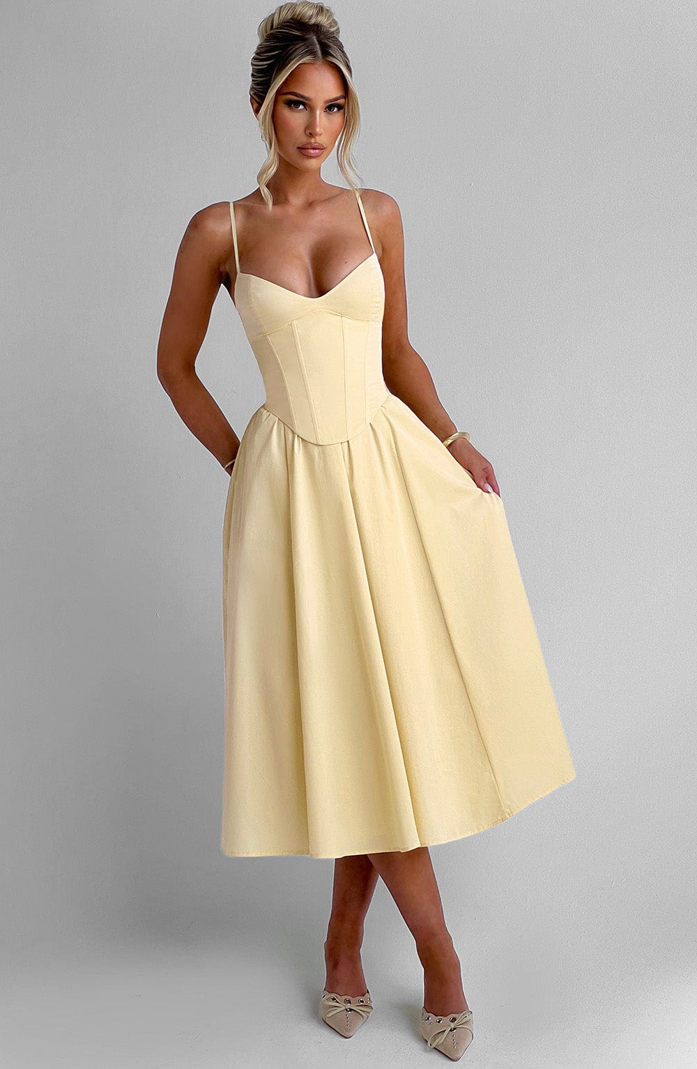Grace – Rochie Midi Corset Elegantă Roz Blush