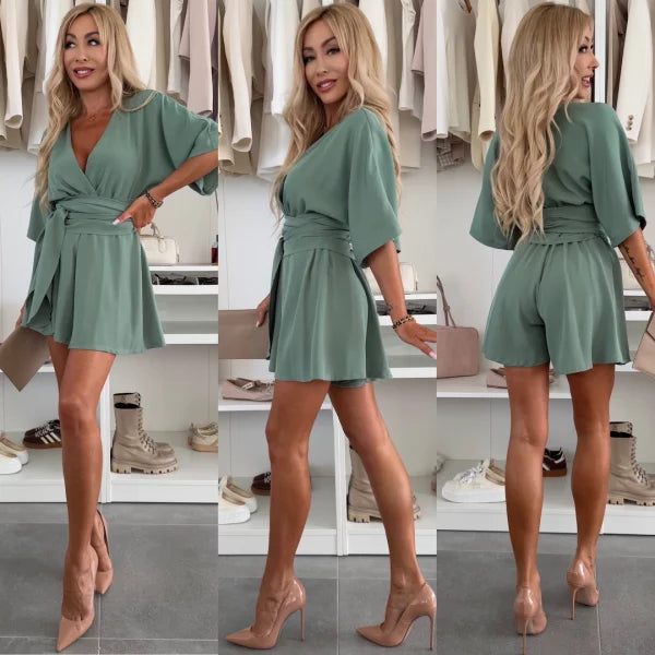 Eva – Salopetă de Damă Elegantă, Croială Ajustată și Fluidă